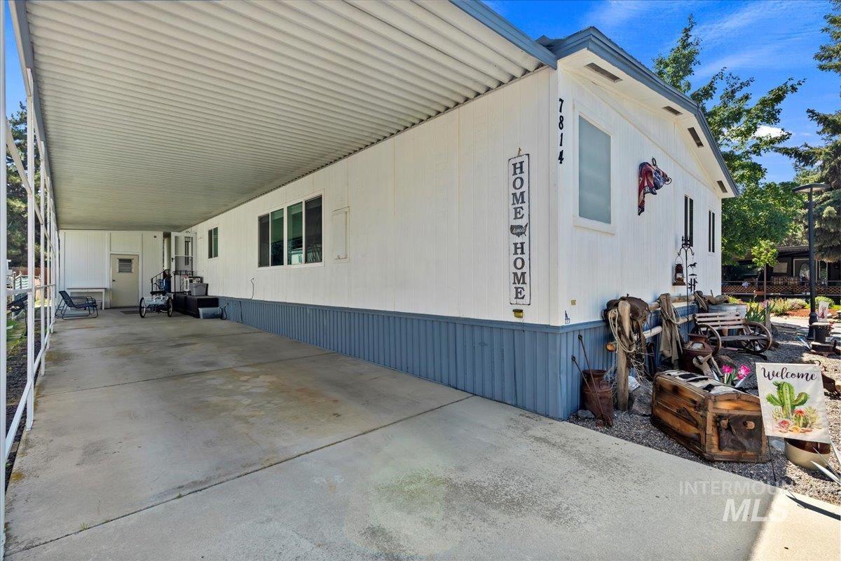 7814 W Manassas, Garden City, Idaho 83714, 3 Bedrooms, 2 Bathrooms, Residential For Sale, Price $199,900,MLS 98978881