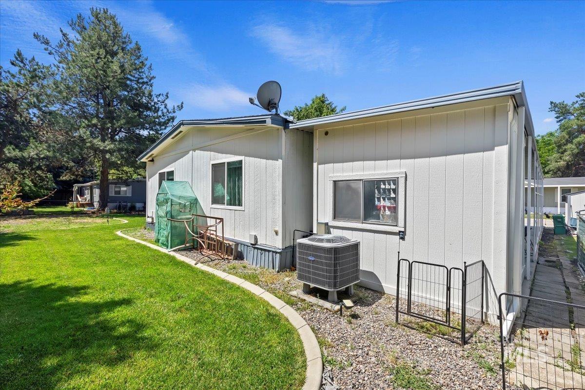 7814 W Manassas, Garden City, Idaho 83714, 3 Bedrooms, 2 Bathrooms, Residential For Sale, Price $199,900,MLS 98978881