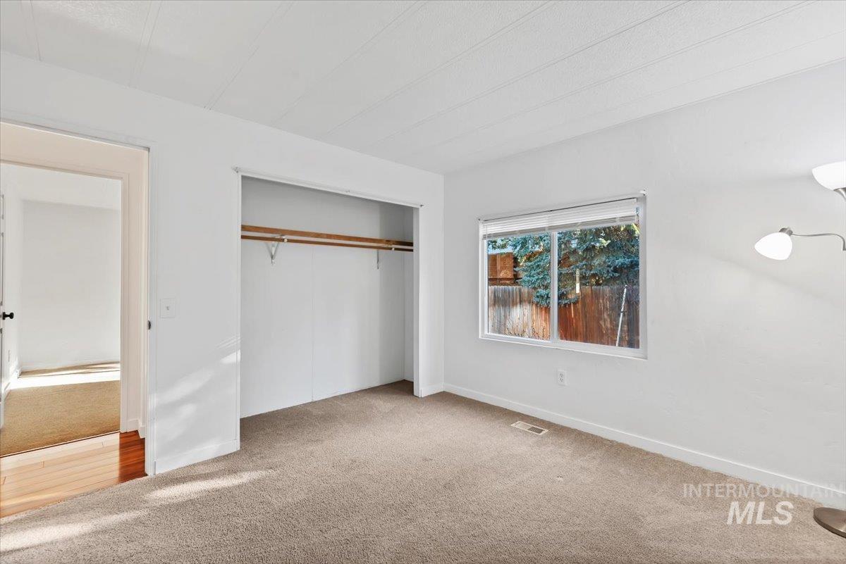 7814 W Manassas, Garden City, Idaho 83714, 3 Bedrooms, 2 Bathrooms, Residential For Sale, Price $199,900,MLS 98978881