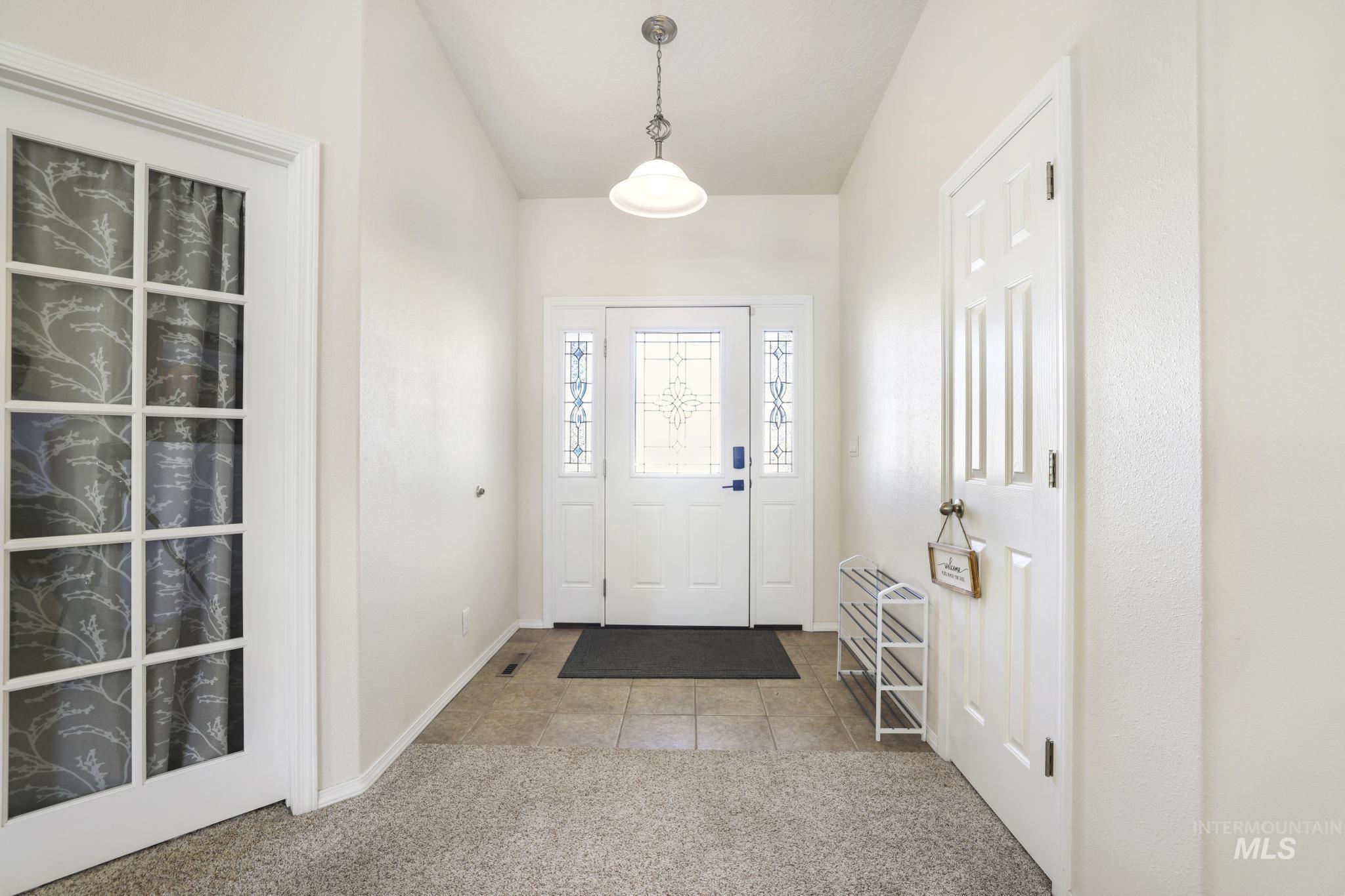 381 Federation Road, Twin Falls, Idaho 83301, 5 Bedrooms, 3 Bathrooms, Residential For Sale, Price $579,000,MLS 98978882