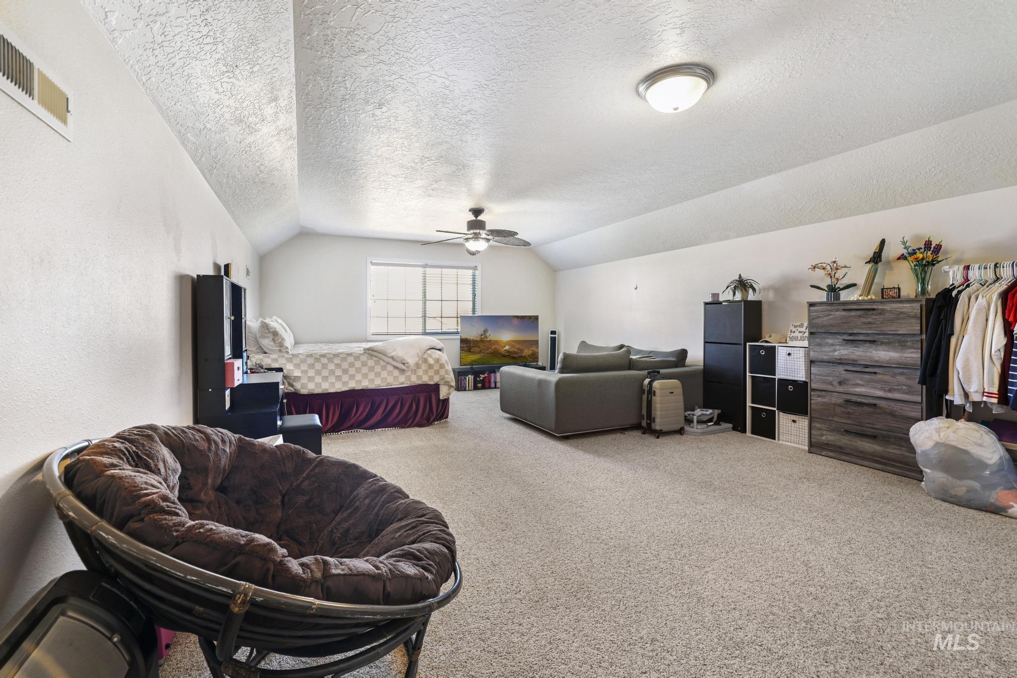 381 Federation Road, Twin Falls, Idaho 83301, 5 Bedrooms, 3 Bathrooms, Residential For Sale, Price $579,000,MLS 98978882