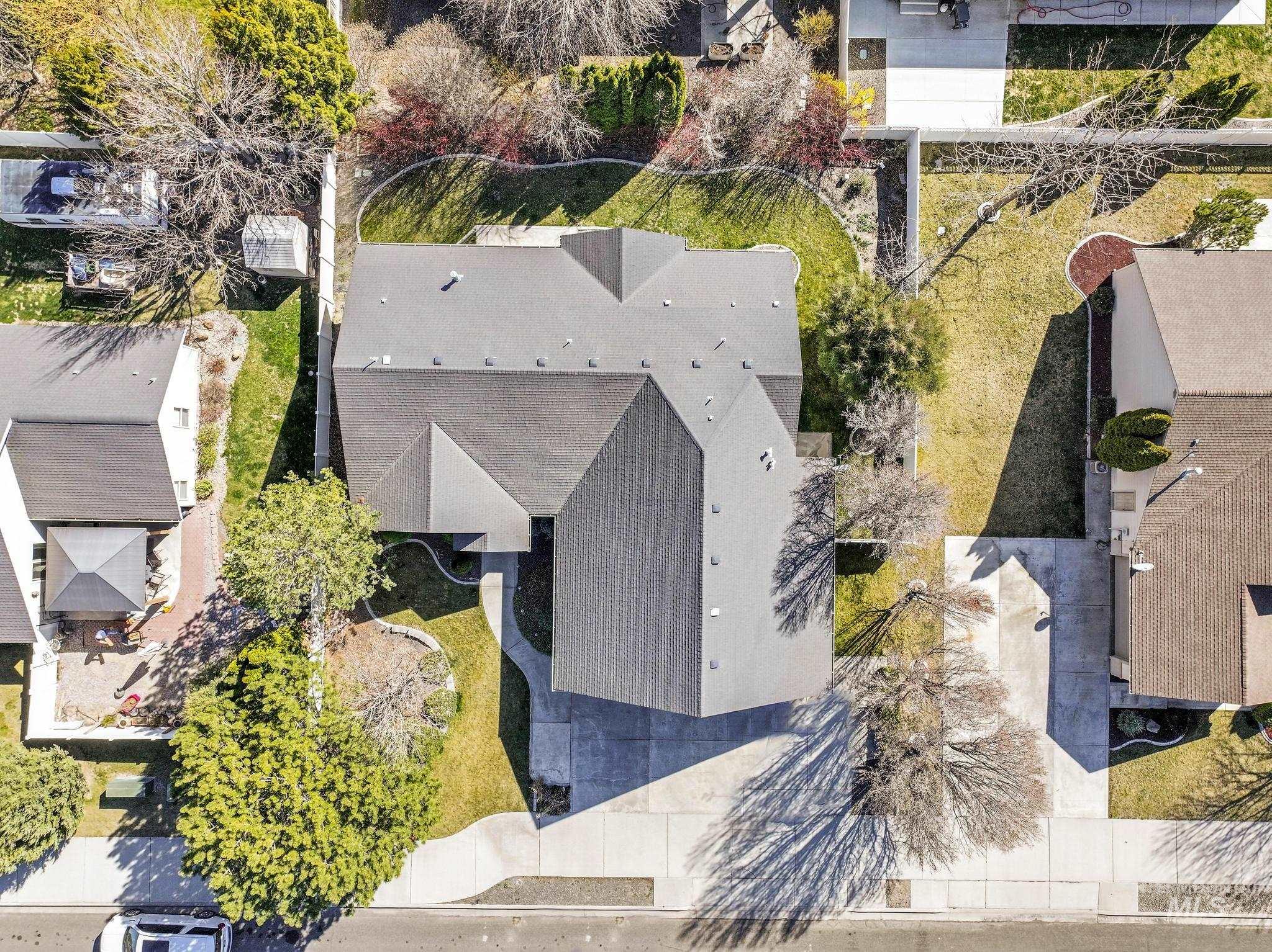 381 Federation Road, Twin Falls, Idaho 83301, 5 Bedrooms, 3 Bathrooms, Residential For Sale, Price $579,000,MLS 98978882