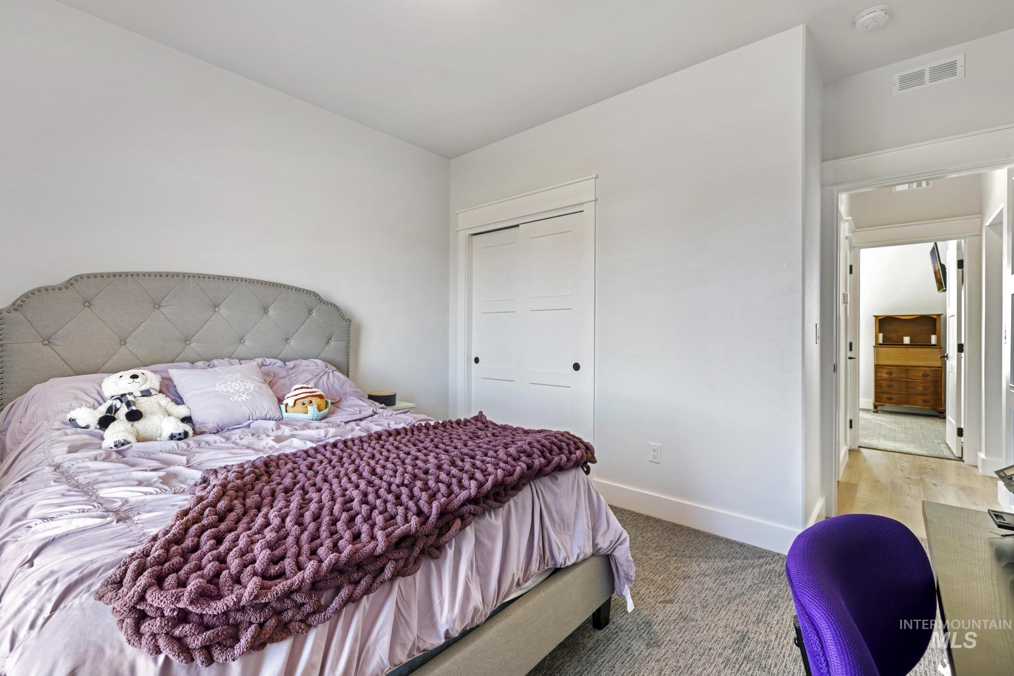 253 Mariposa Cir, Shoshone, Idaho 83352, 3 Bedrooms, 2 Bathrooms, Residential For Sale, Price $449,990,MLS 98978883