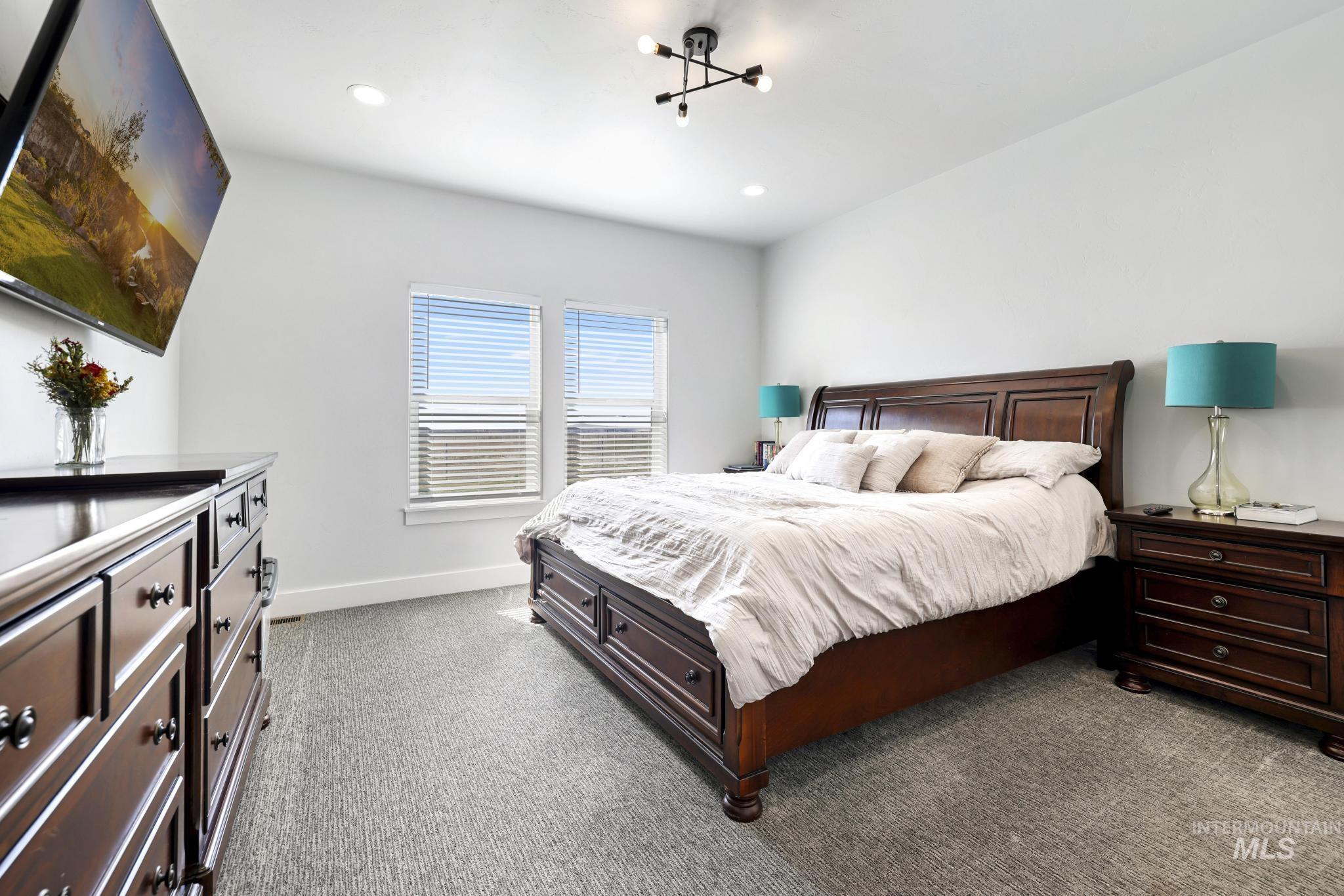 253 Mariposa Cir, Shoshone, Idaho 83352, 3 Bedrooms, 2 Bathrooms, Residential For Sale, Price $449,990,MLS 98978883