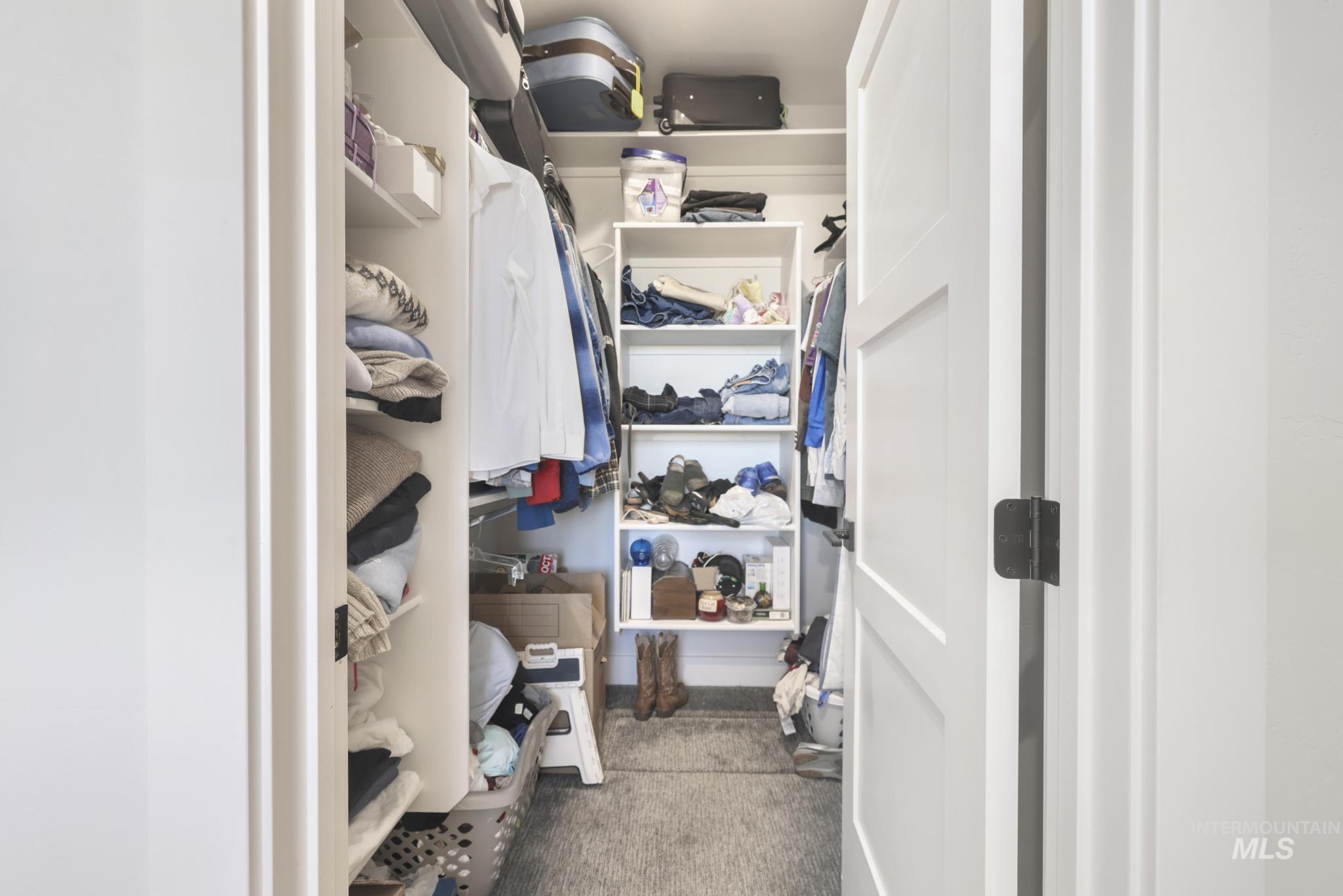 253 Mariposa Cir, Shoshone, Idaho 83352, 3 Bedrooms, 2 Bathrooms, Residential For Sale, Price $449,990,MLS 98978883