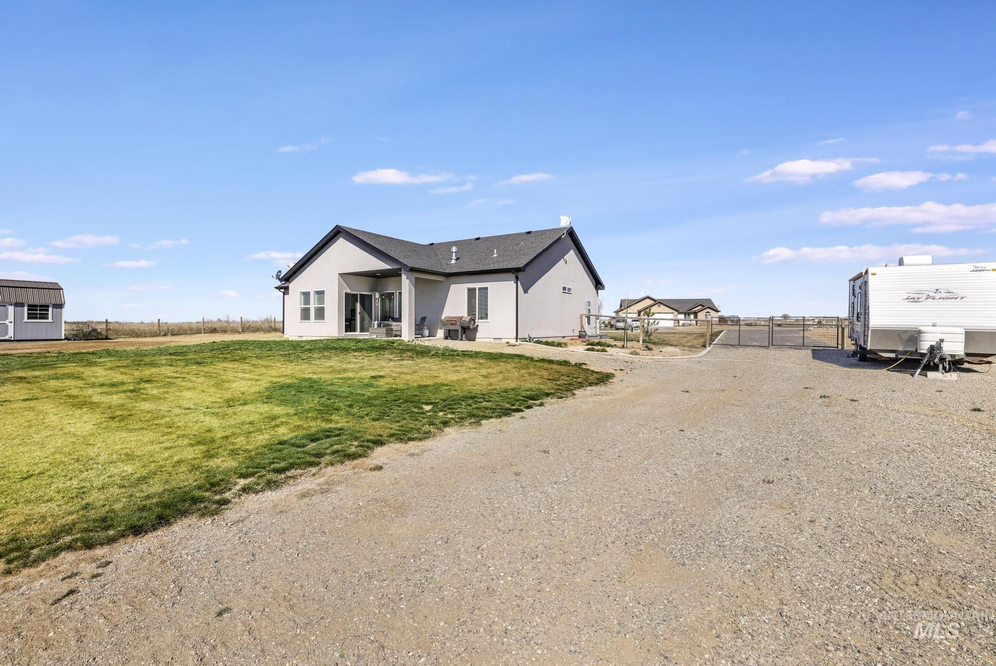 253 Mariposa Cir, Shoshone, Idaho 83352, 3 Bedrooms, 2 Bathrooms, Residential For Sale, Price $449,990,MLS 98978883