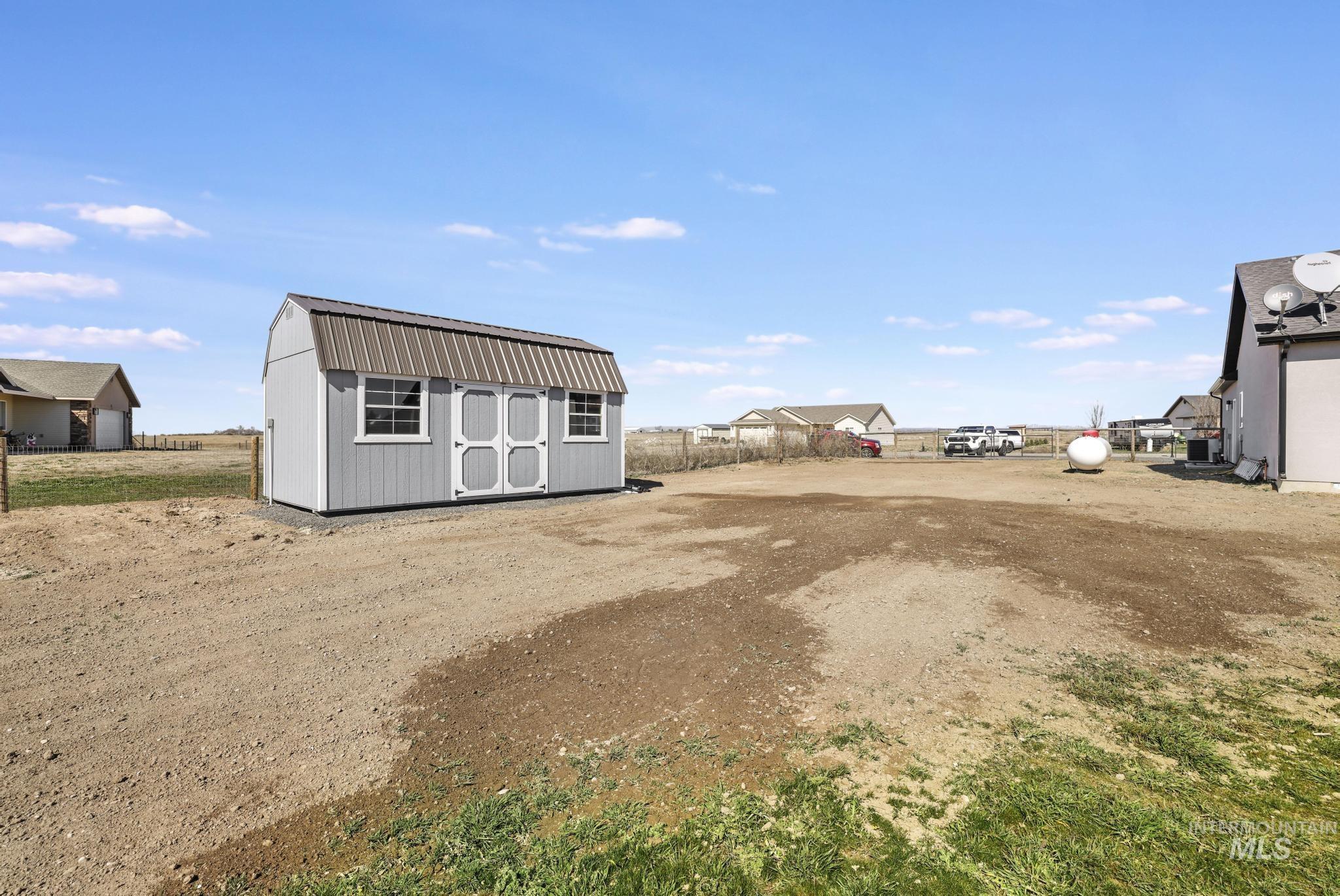 253 Mariposa Cir, Shoshone, Idaho 83352, 3 Bedrooms, 2 Bathrooms, Residential For Sale, Price $449,990,MLS 98978883