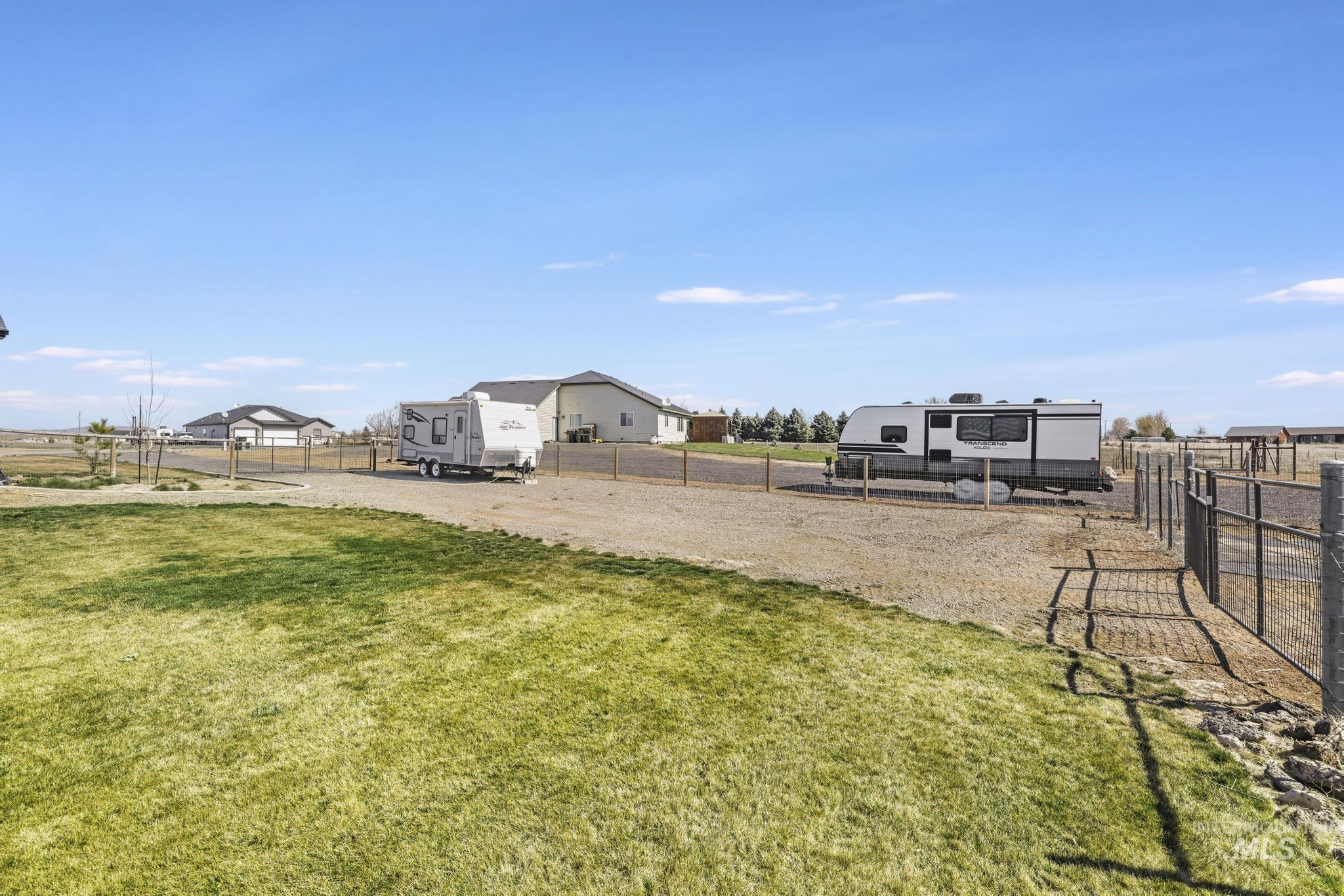 253 Mariposa Cir, Shoshone, Idaho 83352, 3 Bedrooms, 2 Bathrooms, Residential For Sale, Price $449,990,MLS 98978883