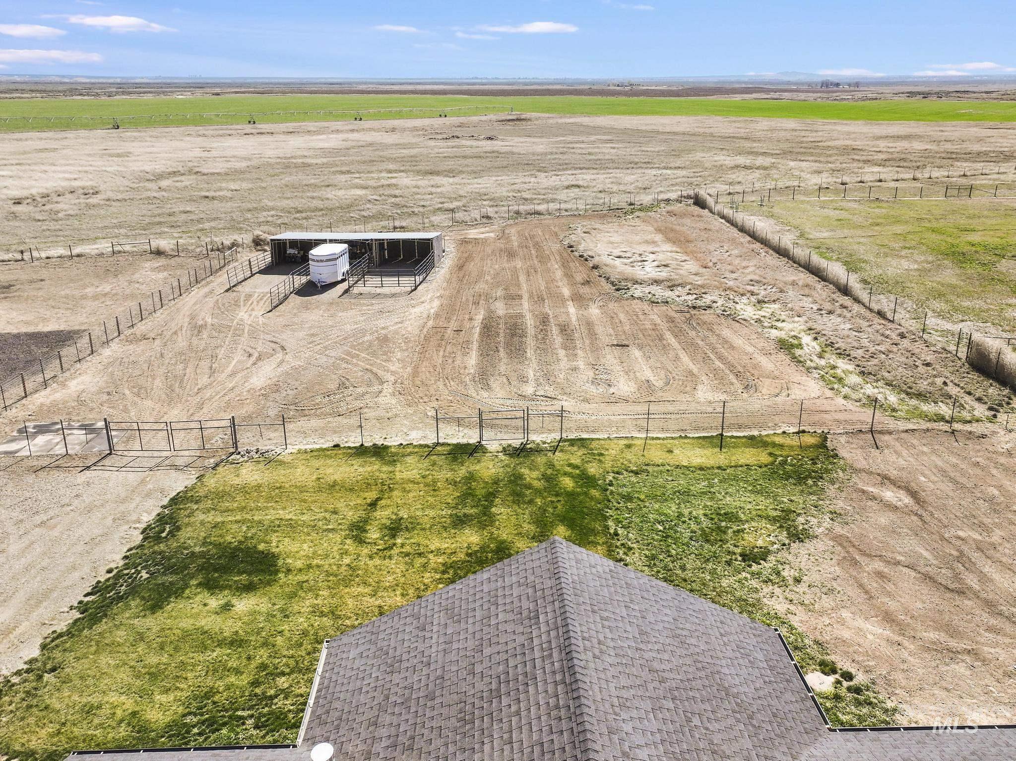 253 Mariposa Cir, Shoshone, Idaho 83352, 3 Bedrooms, 2 Bathrooms, Residential For Sale, Price $449,990,MLS 98978883