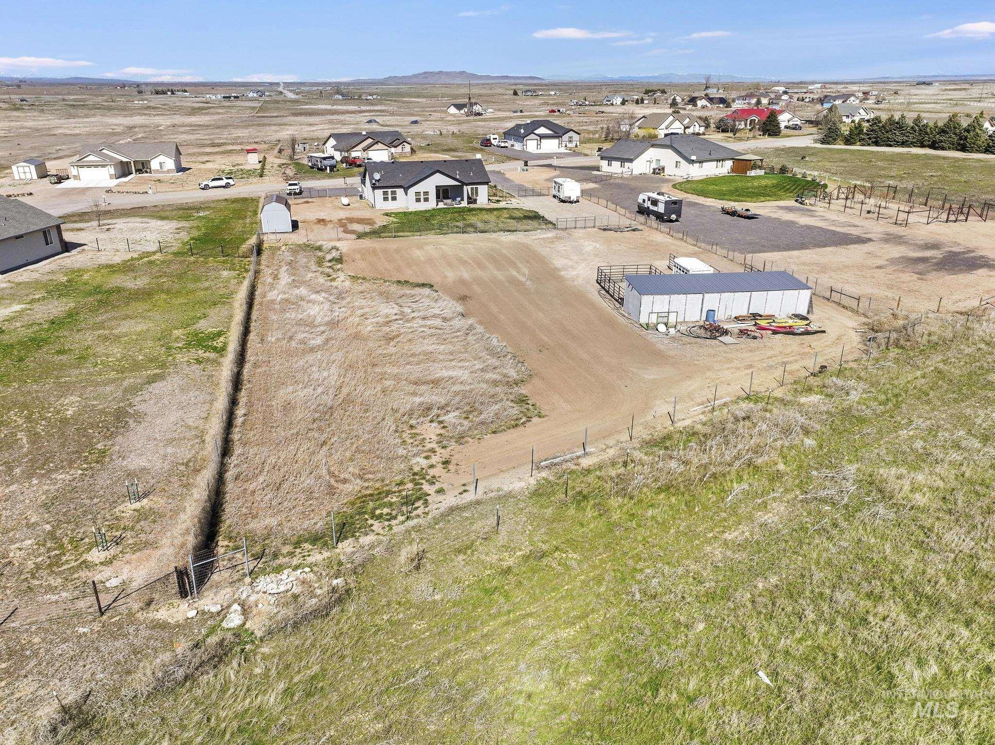 253 Mariposa Cir, Shoshone, Idaho 83352, 3 Bedrooms, 2 Bathrooms, Residential For Sale, Price $449,990,MLS 98978883