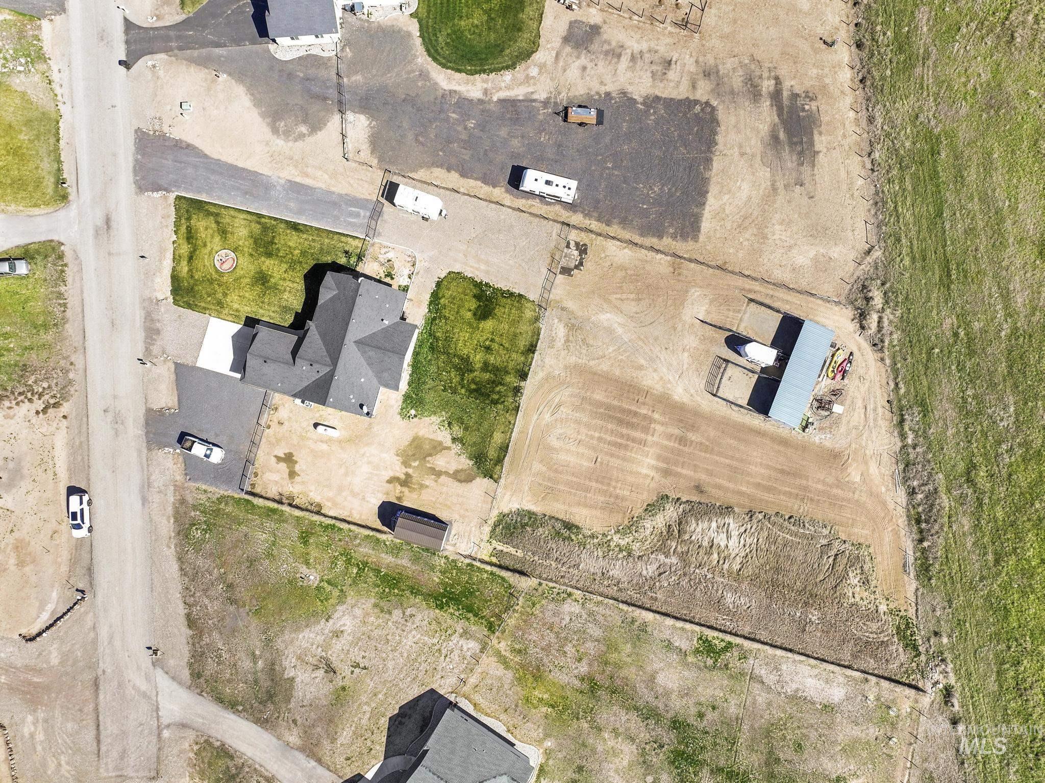 253 Mariposa Cir, Shoshone, Idaho 83352, 3 Bedrooms, 2 Bathrooms, Residential For Sale, Price $449,990,MLS 98978883