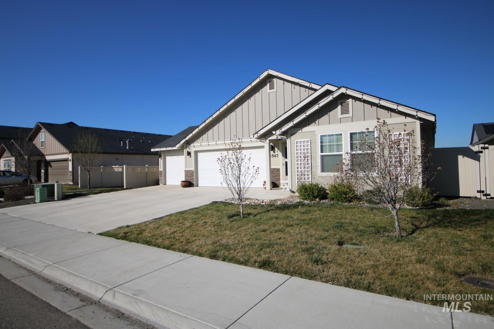 3547 S Trail Ridge Ave, Nampa, Idaho 83686, 4 Bedrooms, 2 Bathrooms, Residential For Sale, Price $439,000,MLS 98978885