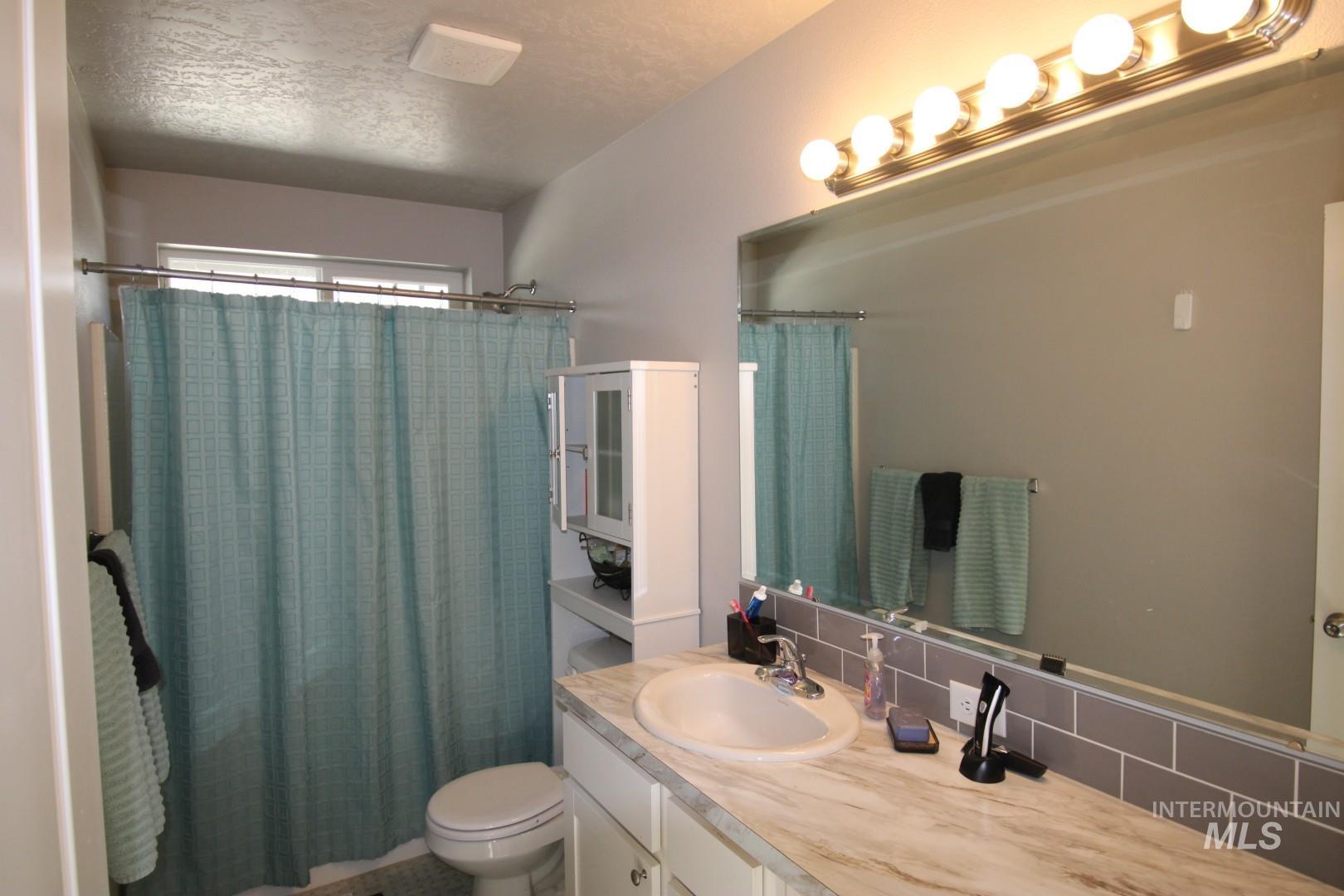 3547 S Trail Ridge Ave, Nampa, Idaho 83686, 4 Bedrooms, 2 Bathrooms, Residential For Sale, Price $439,000,MLS 98978885