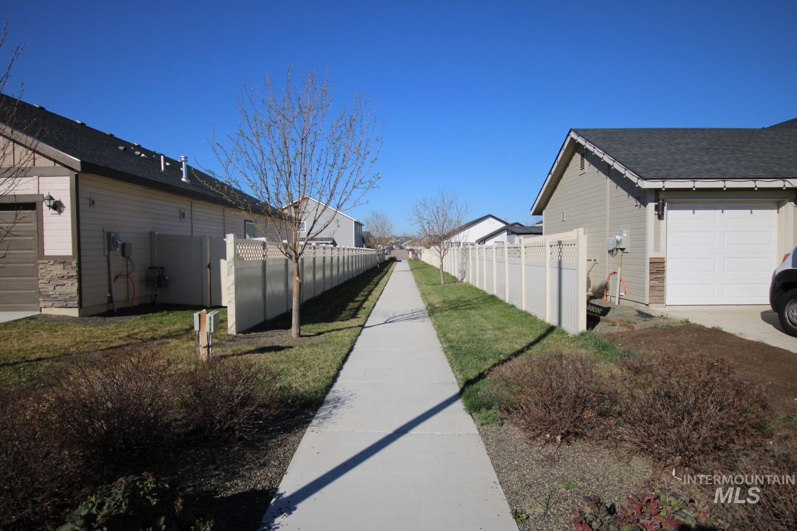 3547 S Trail Ridge Ave, Nampa, Idaho 83686, 4 Bedrooms, 2 Bathrooms, Residential For Sale, Price $439,000,MLS 98978885