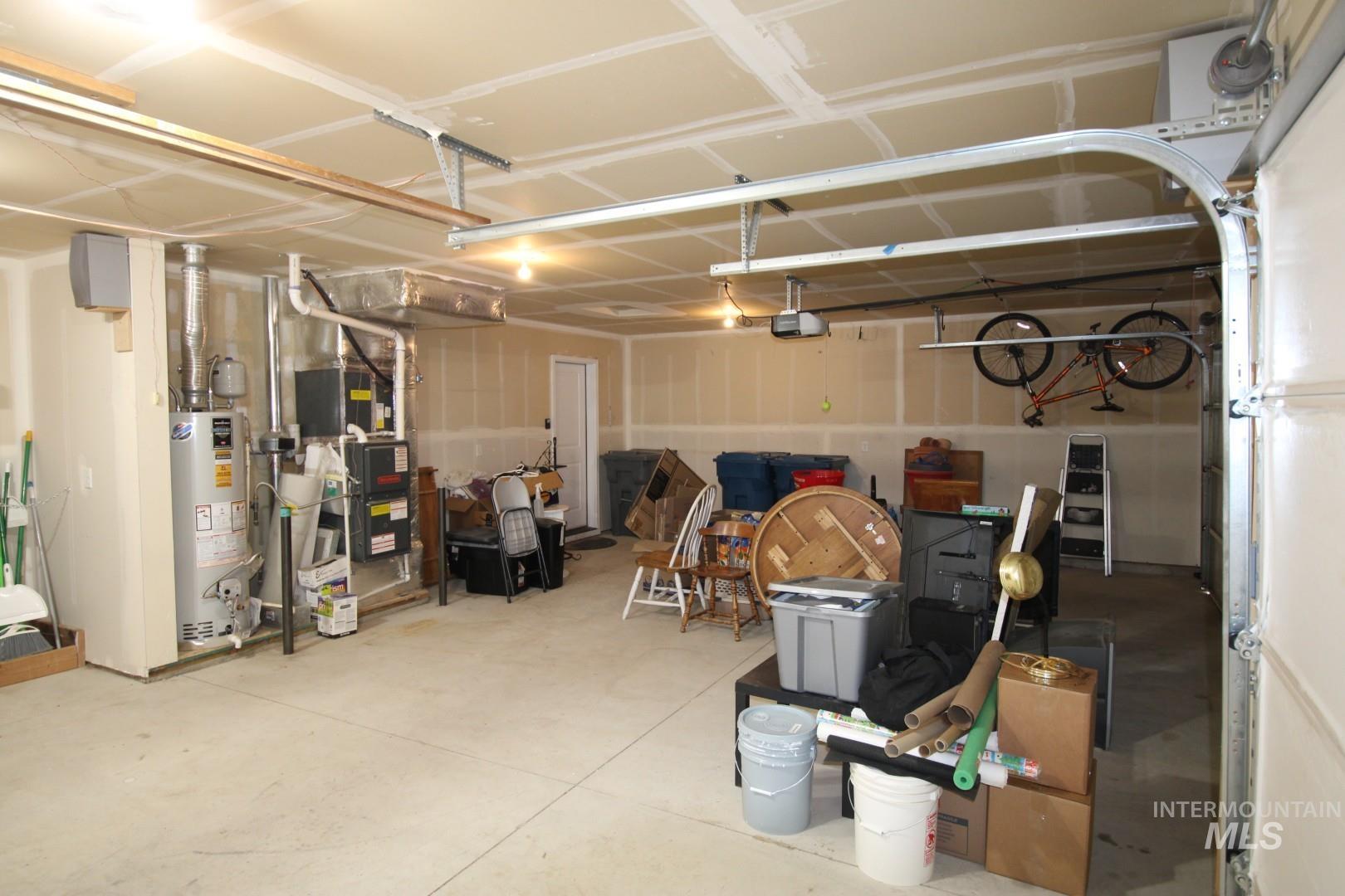 3547 S Trail Ridge Ave, Nampa, Idaho 83686, 4 Bedrooms, 2 Bathrooms, Residential For Sale, Price $439,000,MLS 98978885