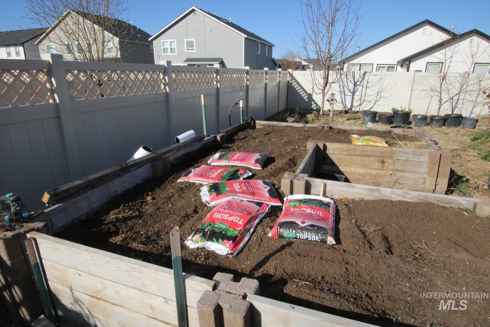 3547 S Trail Ridge Ave, Nampa, Idaho 83686, 4 Bedrooms, 2 Bathrooms, Residential For Sale, Price $439,000,MLS 98978885