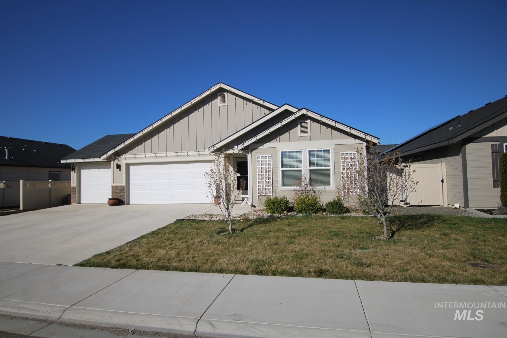 3547 S Trail Ridge Ave, Nampa, Idaho 83686, 4 Bedrooms, 2 Bathrooms, Residential For Sale, Price $439,000,MLS 98978885