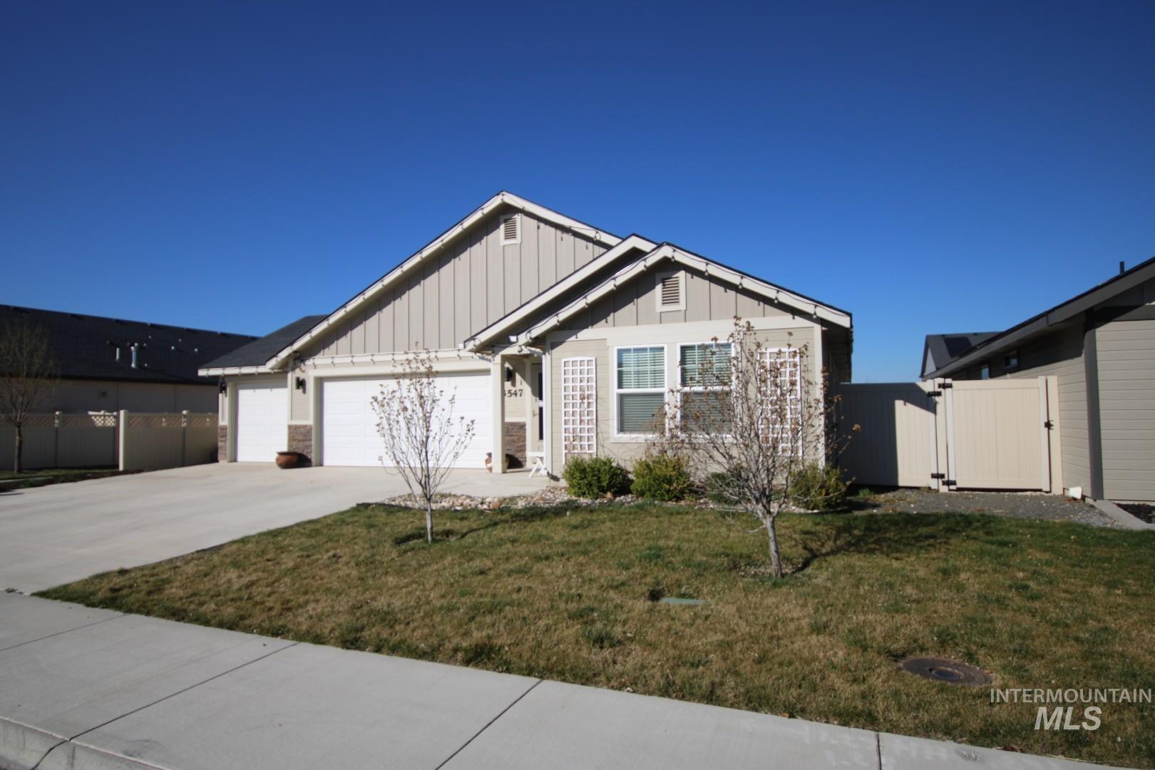 3547 S Trail Ridge Ave, Nampa, Idaho 83686, 4 Bedrooms, 2 Bathrooms, Residential For Sale, Price $439,000,MLS 98978885