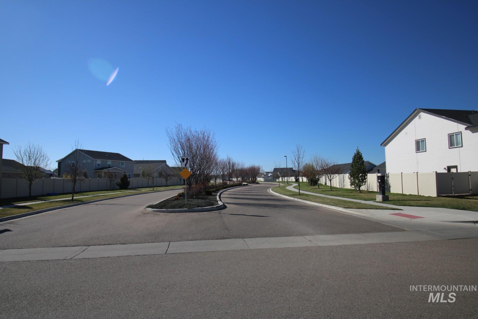 3547 S Trail Ridge Ave, Nampa, Idaho 83686, 4 Bedrooms, 2 Bathrooms, Residential For Sale, Price $439,000,MLS 98978885