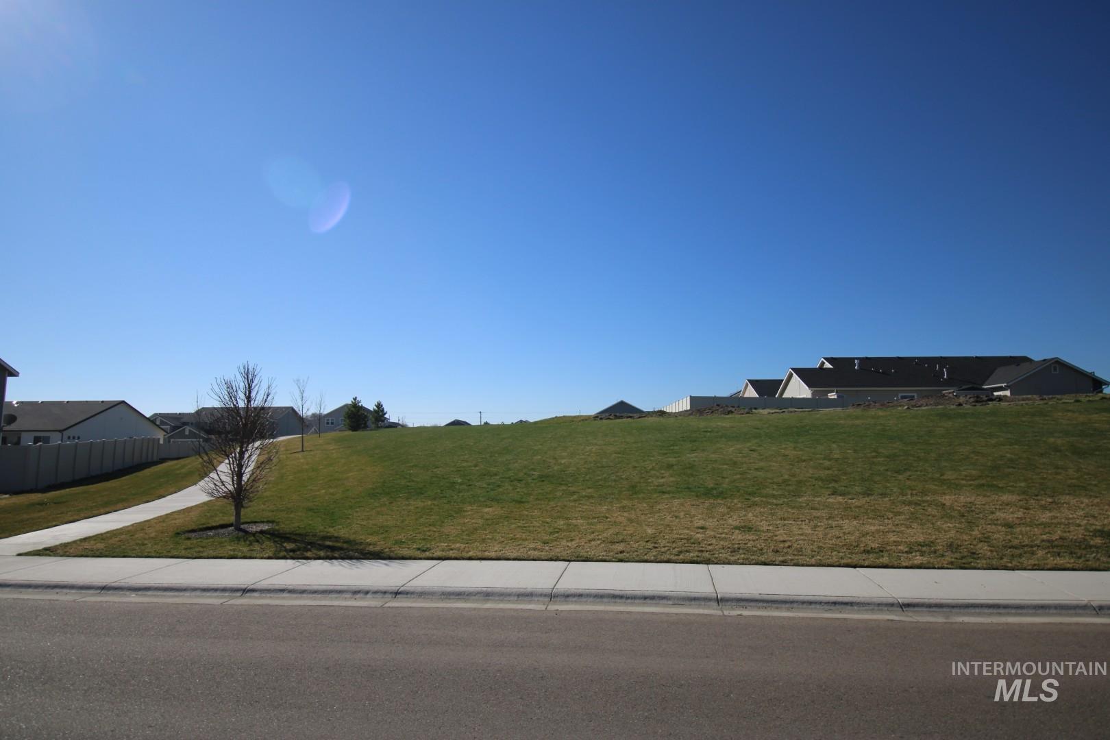 3547 S Trail Ridge Ave, Nampa, Idaho 83686, 4 Bedrooms, 2 Bathrooms, Residential For Sale, Price $439,000,MLS 98978885