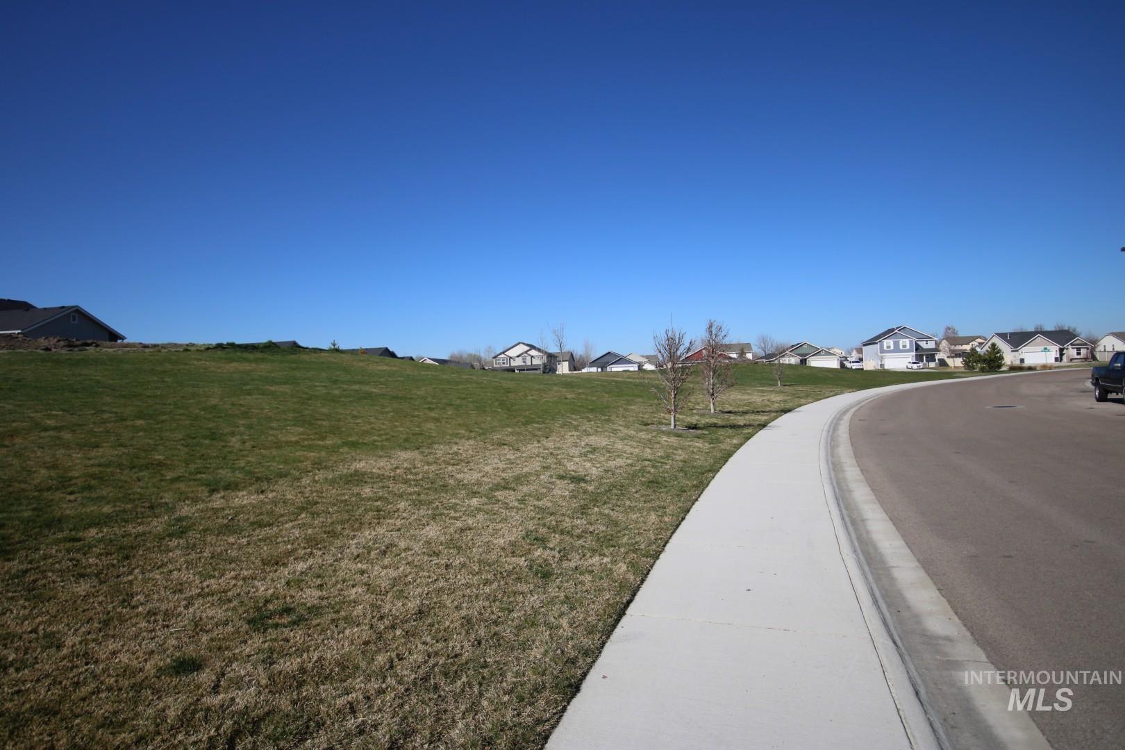 3547 S Trail Ridge Ave, Nampa, Idaho 83686, 4 Bedrooms, 2 Bathrooms, Residential For Sale, Price $439,000,MLS 98978885