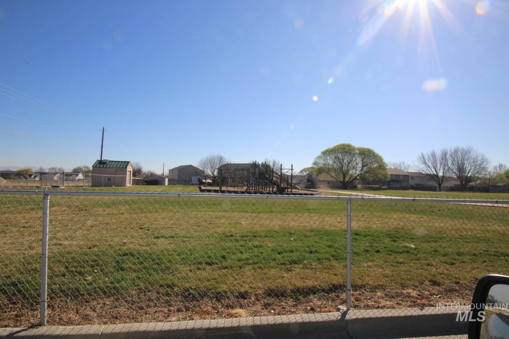 3547 S Trail Ridge Ave, Nampa, Idaho 83686, 4 Bedrooms, 2 Bathrooms, Residential For Sale, Price $439,000,MLS 98978885