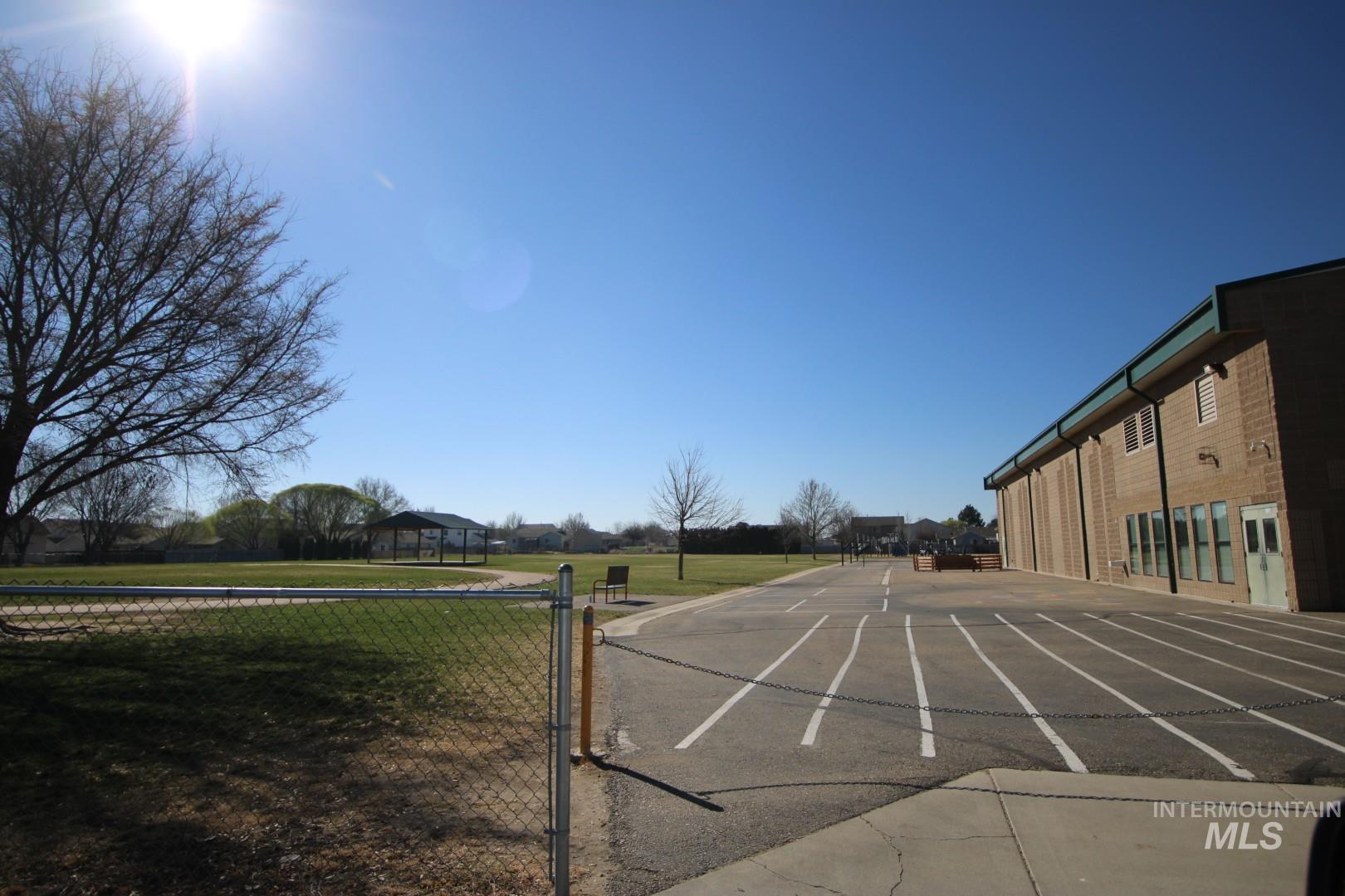 3547 S Trail Ridge Ave, Nampa, Idaho 83686, 4 Bedrooms, 2 Bathrooms, Residential For Sale, Price $439,000,MLS 98978885