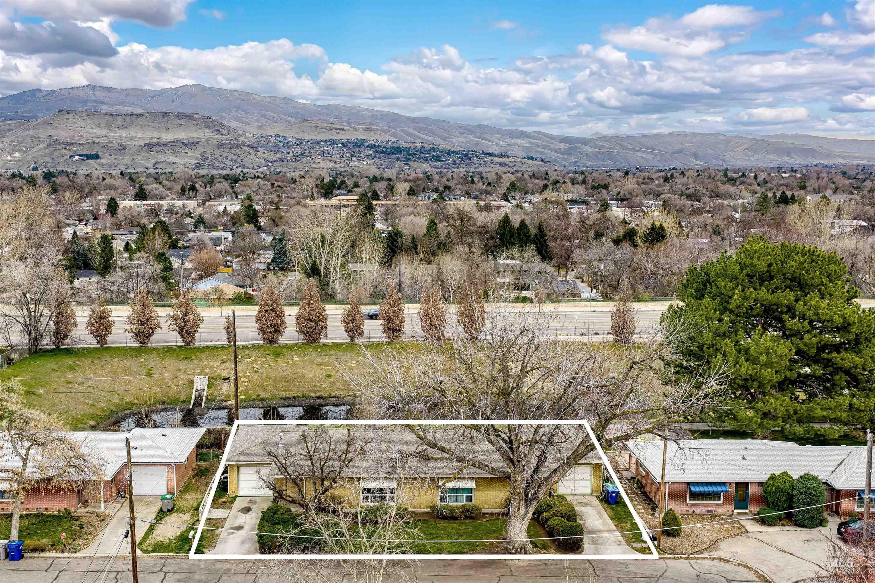 1621 / 1623 W Olympia Dr, Boise, Idaho 83705, 2 Bedrooms, 1 Bathroom, Residential Income For Sale, Price $599,900,MLS 98978886