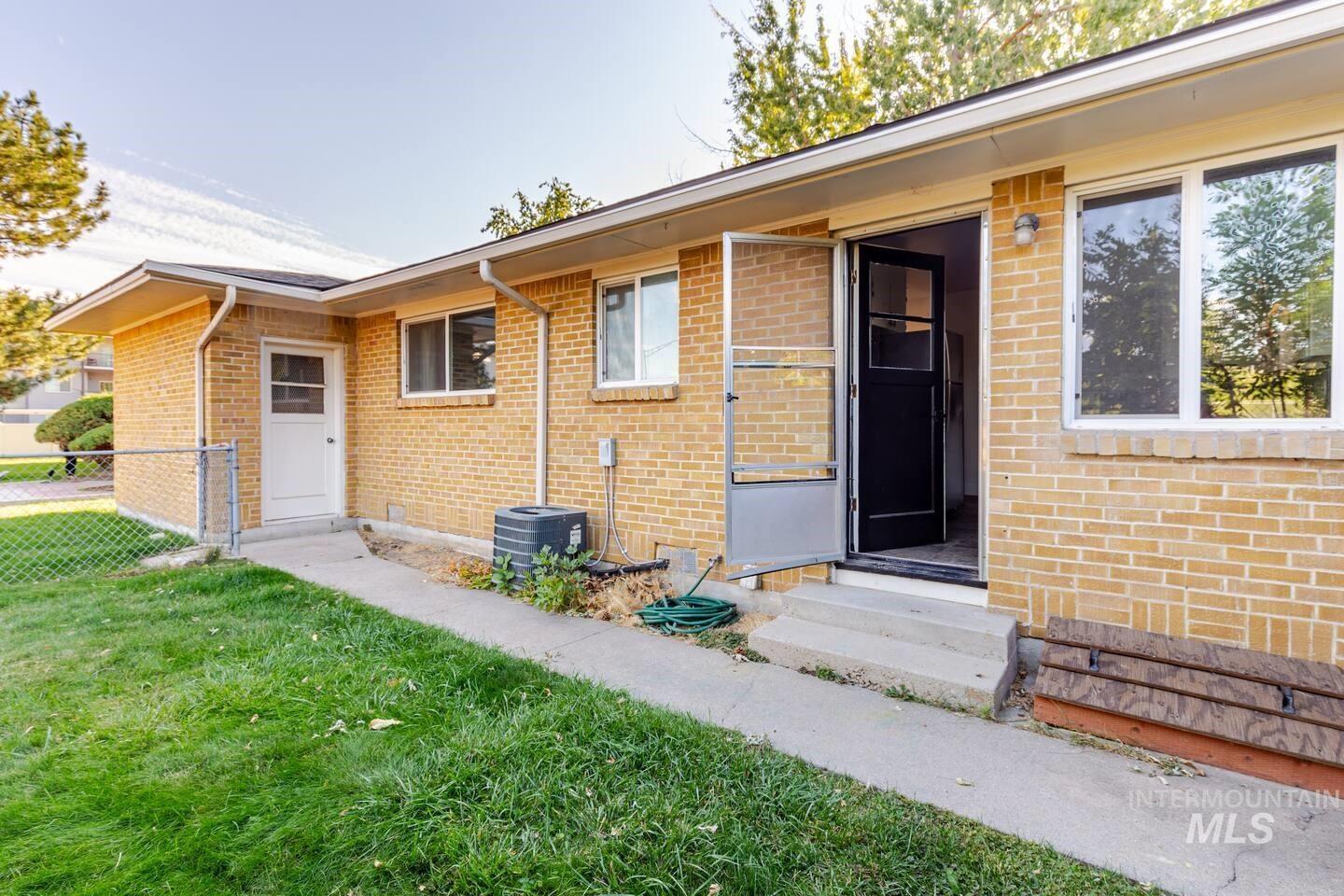 1621 / 1623 W Olympia Dr, Boise, Idaho 83705, 2 Bedrooms, 1 Bathroom, Residential Income For Sale, Price $599,900,MLS 98978886