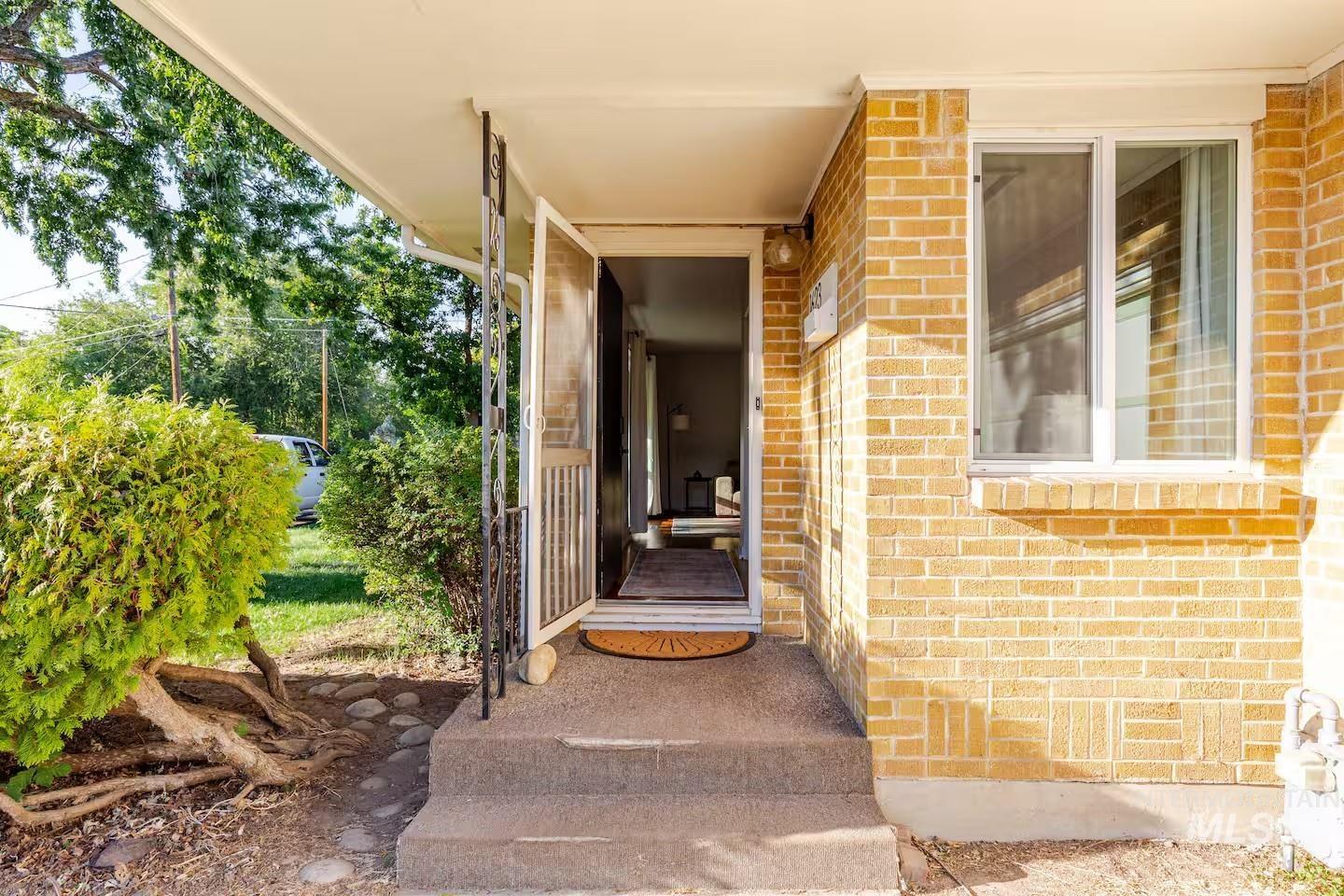 1621 / 1623 W Olympia Dr, Boise, Idaho 83705, 2 Bedrooms, 1 Bathroom, Residential Income For Sale, Price $599,900,MLS 98978886