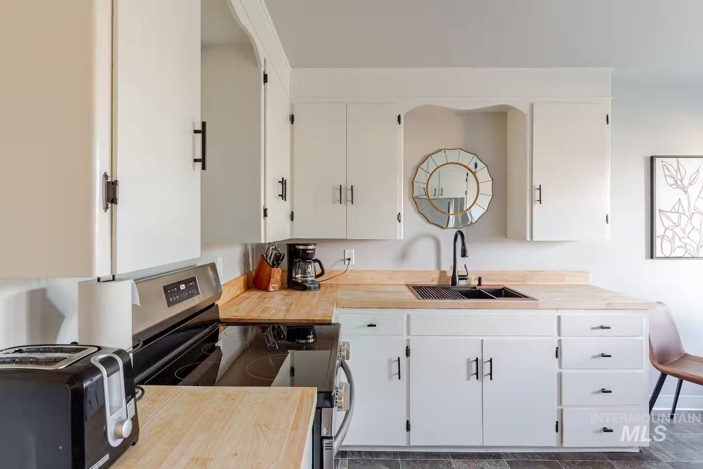 1621 / 1623 W Olympia Dr, Boise, Idaho 83705, 2 Bedrooms, 1 Bathroom, Residential Income For Sale, Price $599,900,MLS 98978886