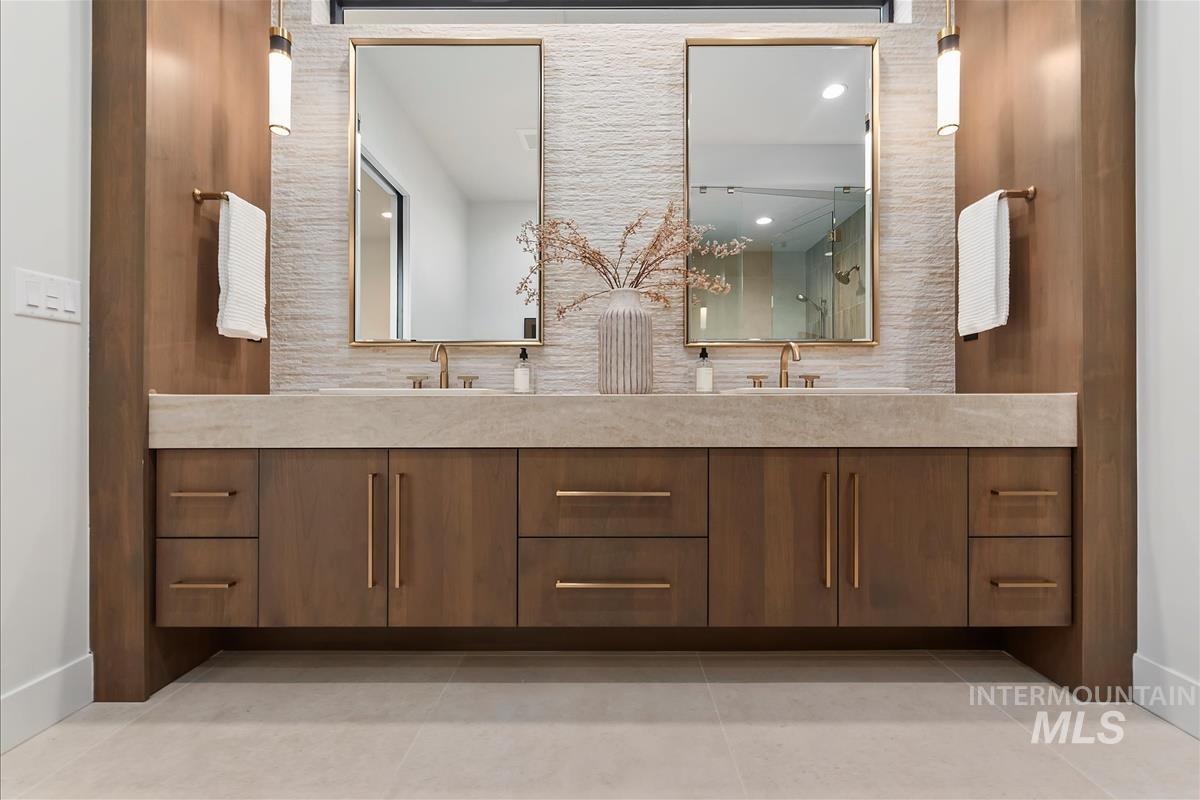 3353 N Fire Flower Ave, Star, Idaho 83669, 3 Bedrooms, 3.5 Bathrooms, Residential For Sale, Price $1,129,900,MLS 98978887