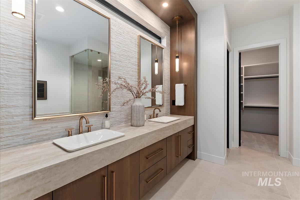 3353 N Fire Flower Ave, Star, Idaho 83669, 3 Bedrooms, 3.5 Bathrooms, Residential For Sale, Price $1,129,900,MLS 98978887