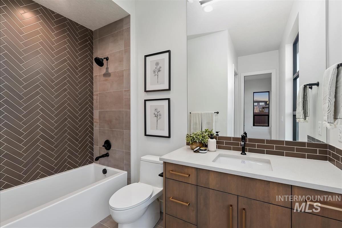 3353 N Fire Flower Ave, Star, Idaho 83669, 3 Bedrooms, 3.5 Bathrooms, Residential For Sale, Price $1,129,900,MLS 98978887