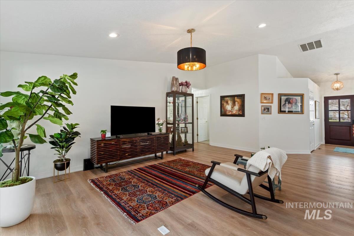 1708 E Monterey Dr, Boise, Idaho 83706, 3 Bedrooms, 2 Bathrooms, Residential For Sale, Price $730,000,MLS 98978889