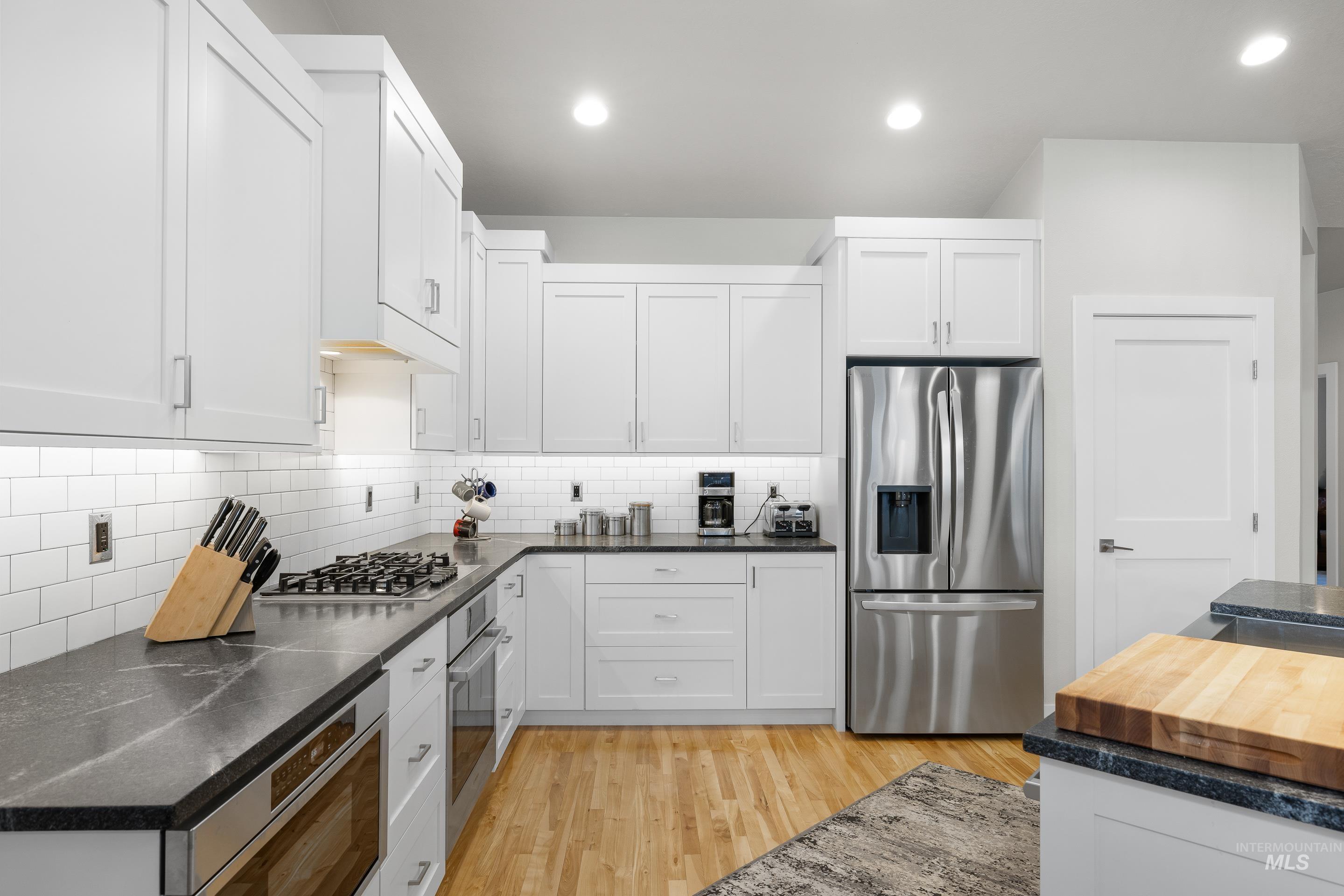 843 E Bonita Canyon, Meridian, Idaho 83646, 4 Bedrooms, 2 Bathrooms, Residential For Sale, Price $749,000, 98978891