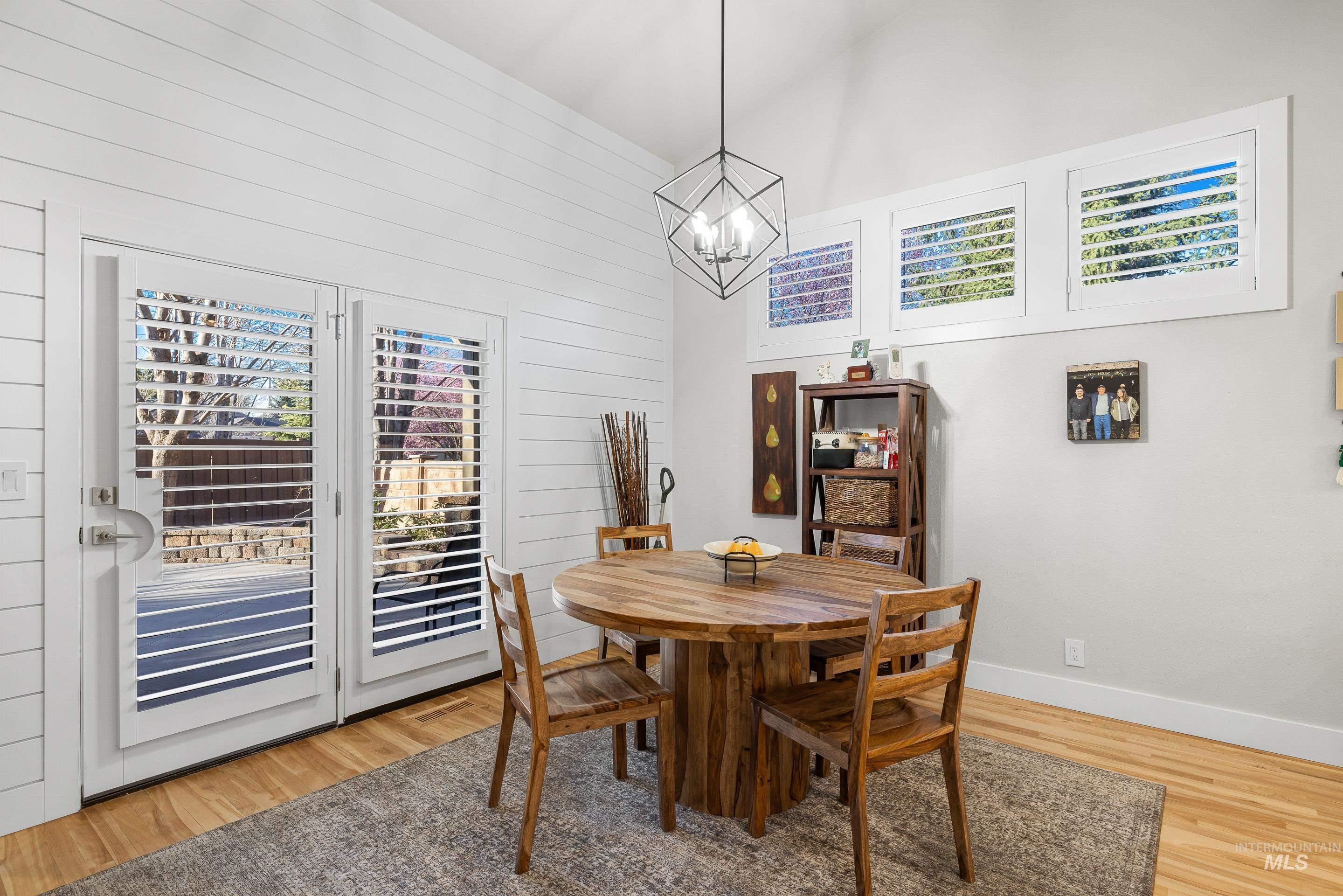 843 E Bonita Canyon, Meridian, Idaho 83646, 4 Bedrooms, 2 Bathrooms, Residential For Sale, Price $749,000, 98978891