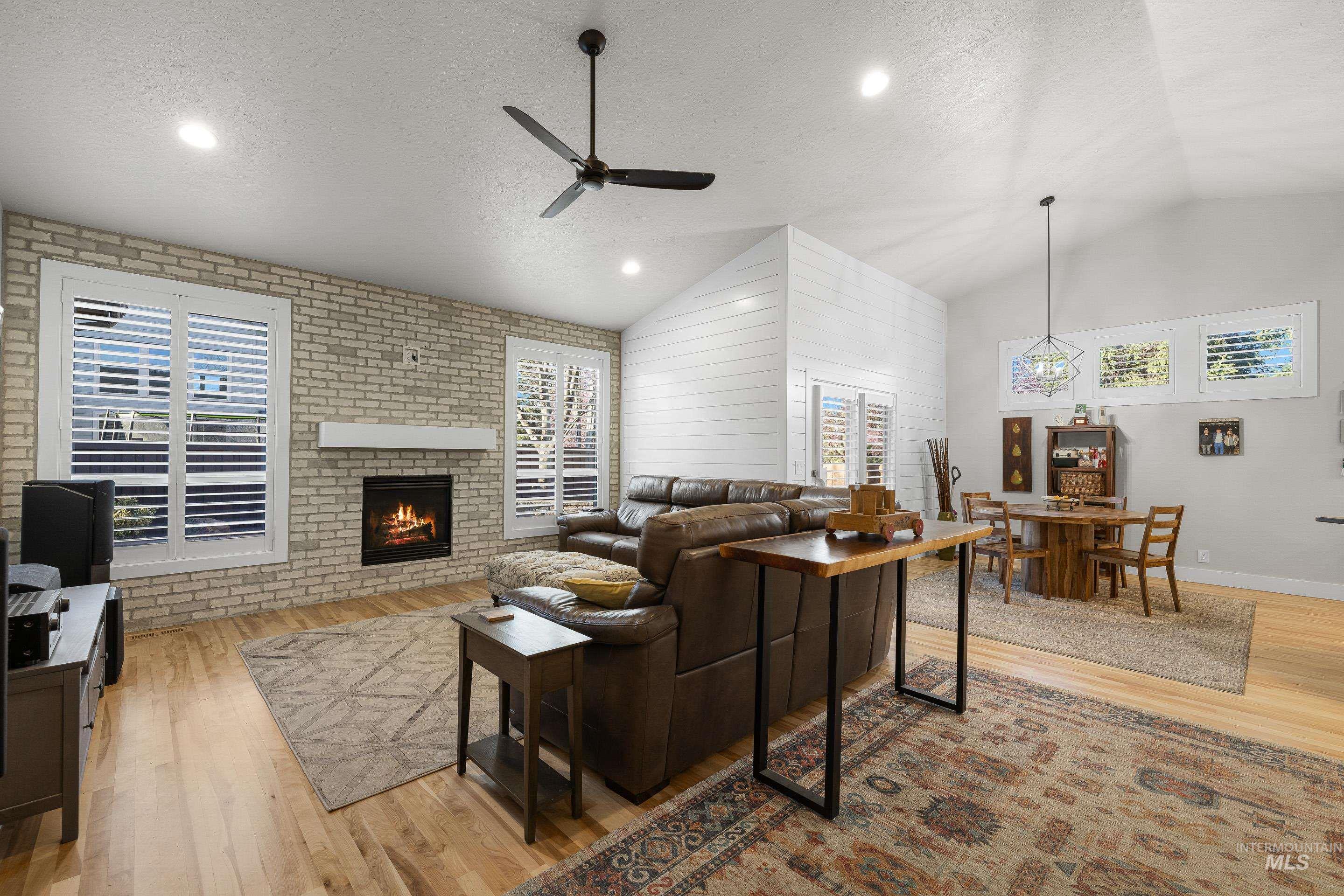 843 E Bonita Canyon, Meridian, Idaho 83646, 4 Bedrooms, 2 Bathrooms, Residential For Sale, Price $749,000, 98978891