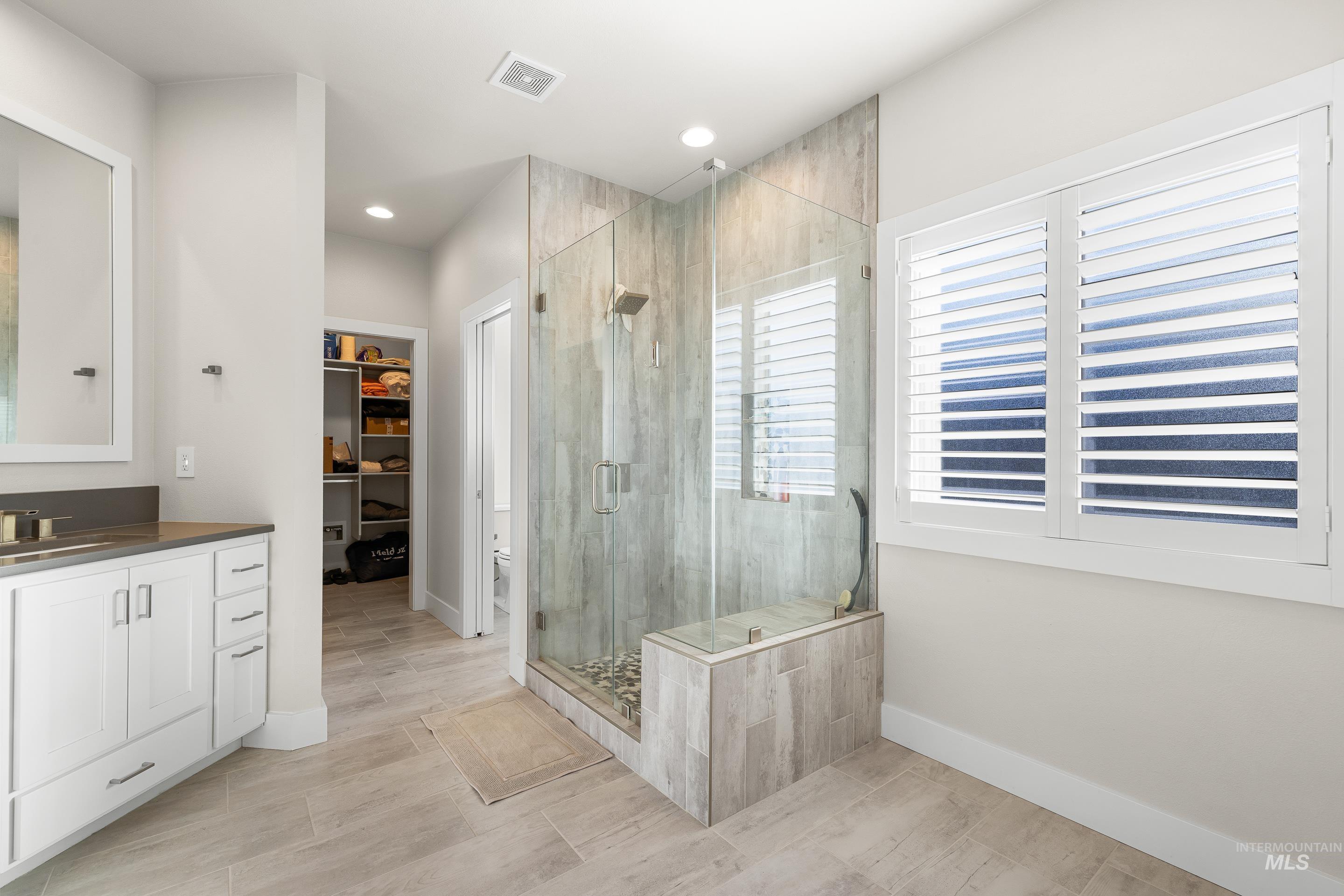 843 E Bonita Canyon, Meridian, Idaho 83646, 4 Bedrooms, 2 Bathrooms, Residential For Sale, Price $749,000, 98978891