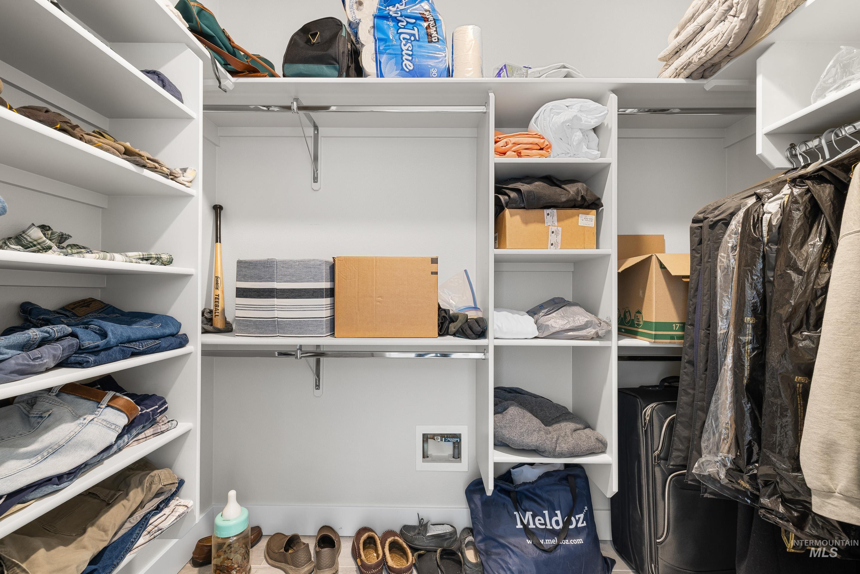 843 E Bonita Canyon, Meridian, Idaho 83646, 4 Bedrooms, 2 Bathrooms, Residential For Sale, Price $749,000, 98978891