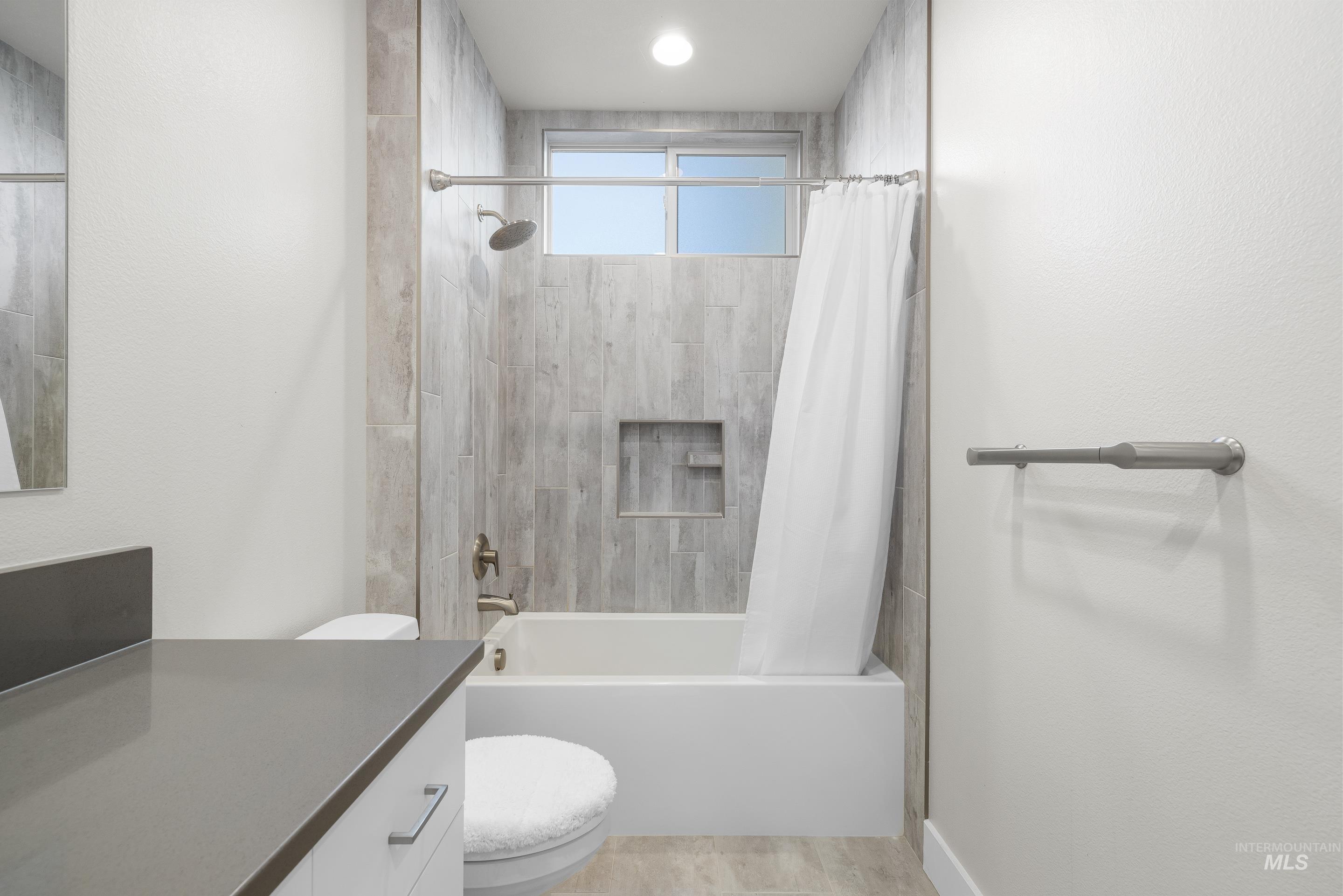 843 E Bonita Canyon, Meridian, Idaho 83646, 4 Bedrooms, 2 Bathrooms, Residential For Sale, Price $749,000, 98978891