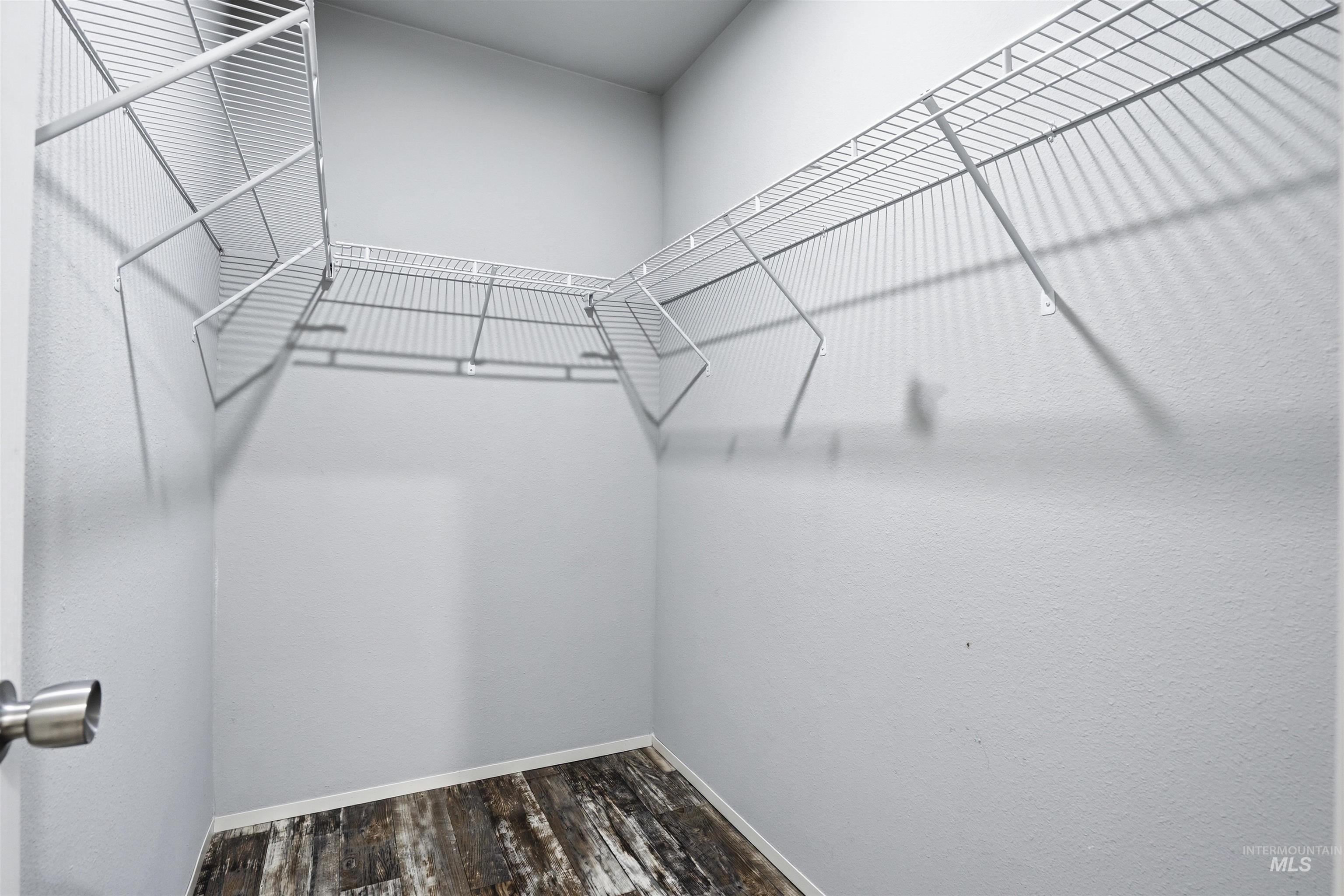 352 & 374 E E Idaho St, Middleton, Idaho 83644, 3 Bedrooms, 2 Bathrooms, Residential Income For Sale, Price $600,000,MLS 98978894