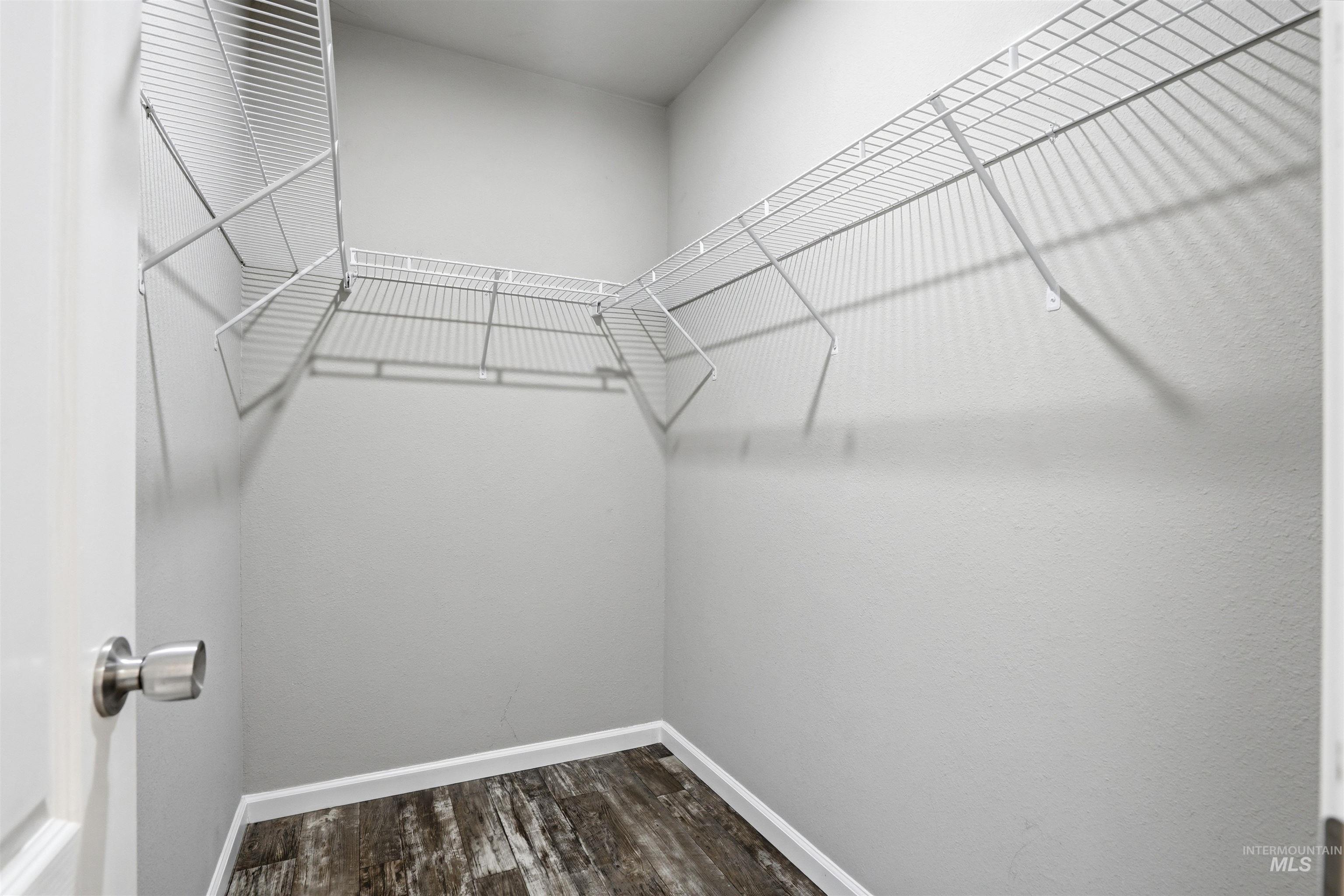 352 & 374 E E Idaho St, Middleton, Idaho 83644, 3 Bedrooms, 2 Bathrooms, Residential Income For Sale, Price $600,000,MLS 98978894