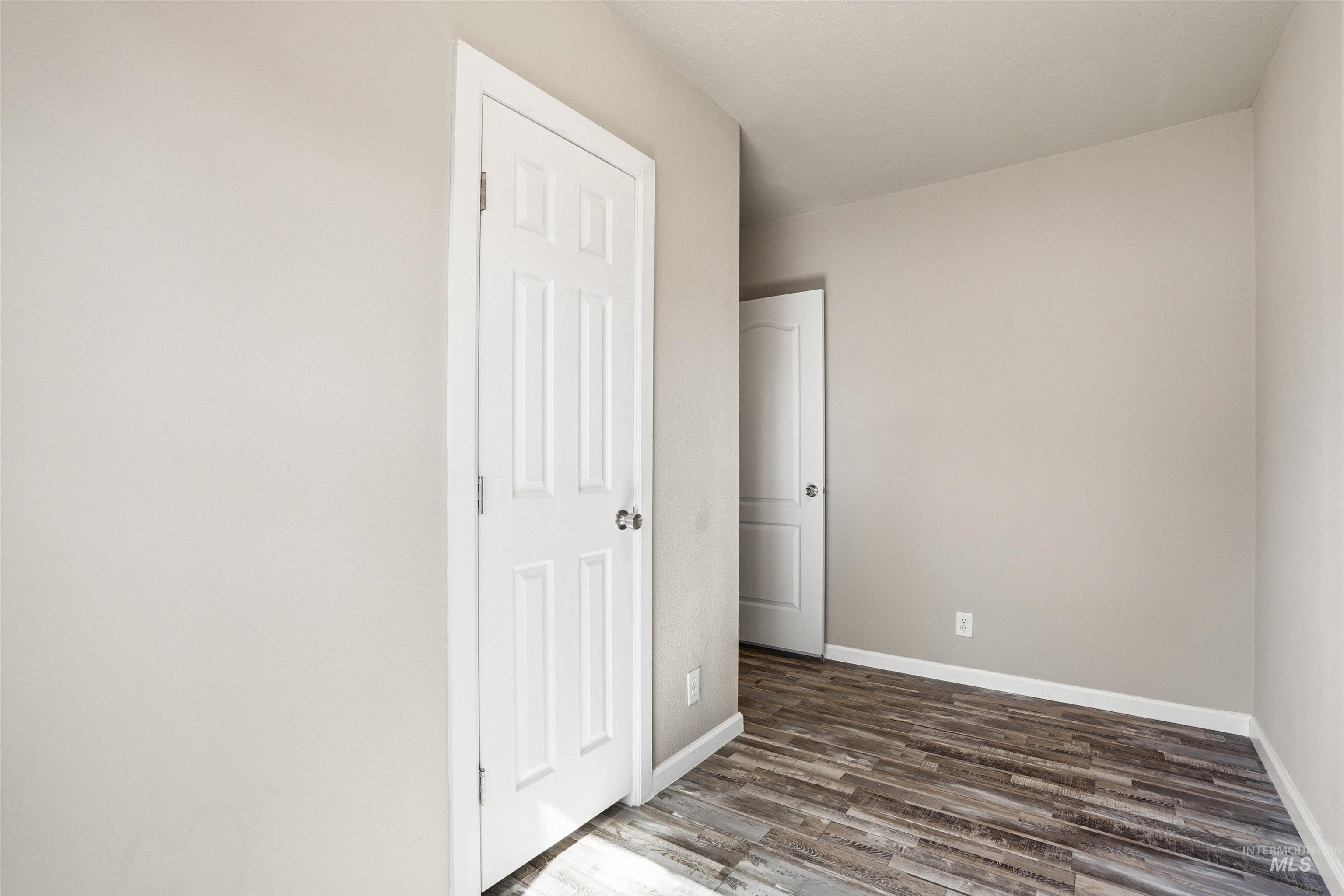 352 & 374 E E Idaho St, Middleton, Idaho 83644, 3 Bedrooms, 2 Bathrooms, Residential Income For Sale, Price $600,000,MLS 98978894