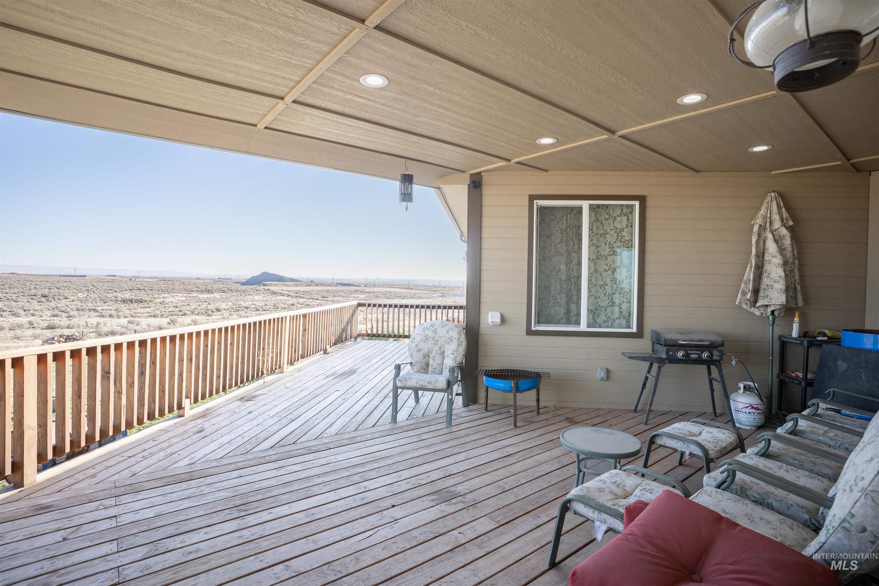 546 Arrowhead Circle, Jerome, Idaho 83338, 3 Bedrooms, 2 Bathrooms, Residential For Sale, Price $550,000,MLS 98978896