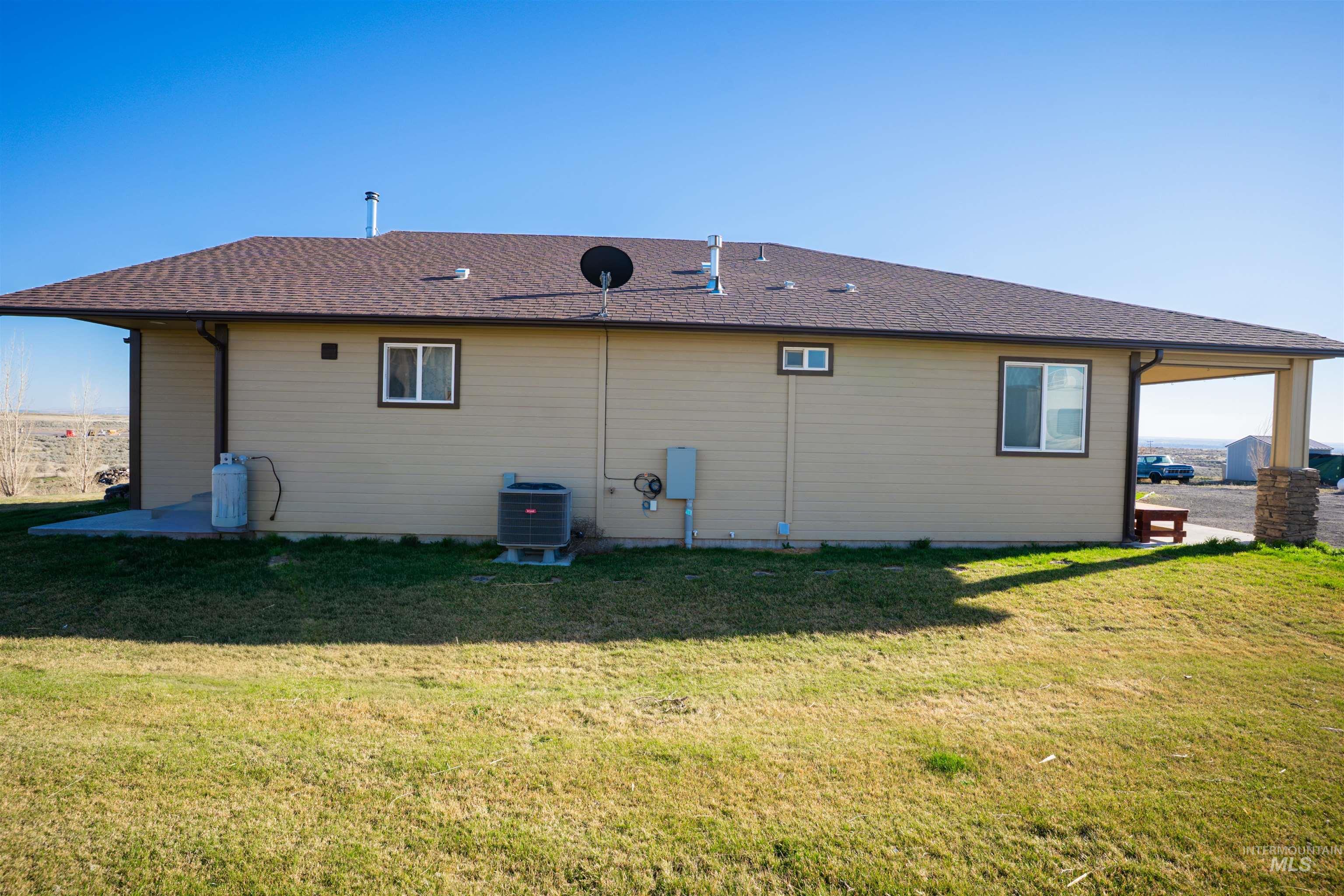 546 Arrowhead Circle, Jerome, Idaho 83338, 3 Bedrooms, 2 Bathrooms, Residential For Sale, Price $550,000,MLS 98978896