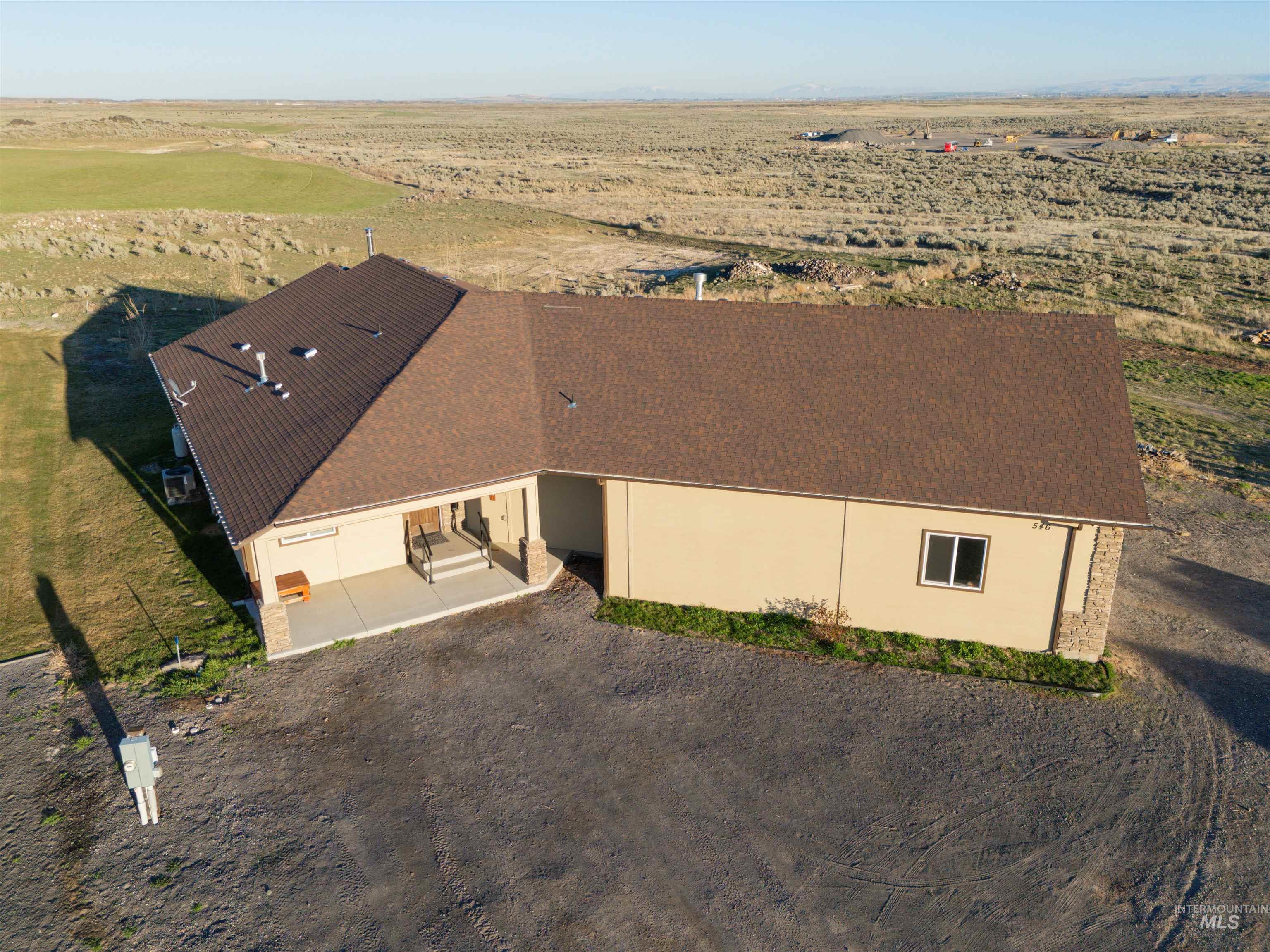 546 Arrowhead Circle, Jerome, Idaho 83338, 3 Bedrooms, 2 Bathrooms, Residential For Sale, Price $550,000,MLS 98978896