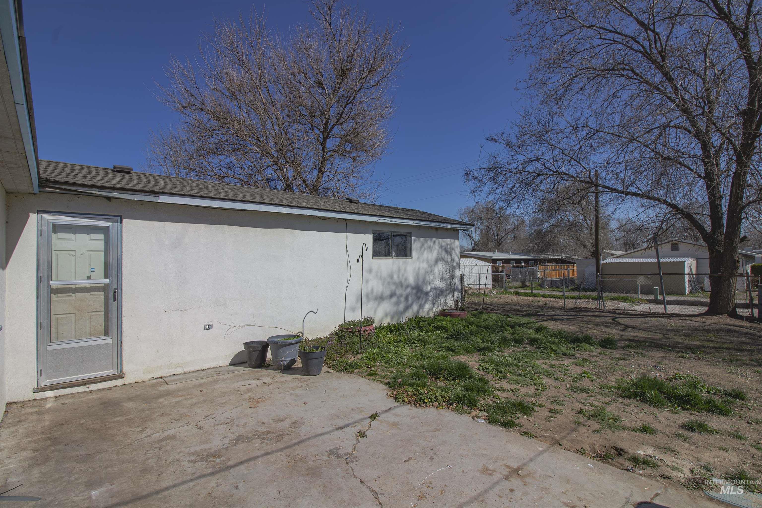 112 NW 8th Street, Ontario, Oregon 97914, 3 Bedrooms, 1 Bathroom, Residential For Sale, Price $224,900,MLS 98978897