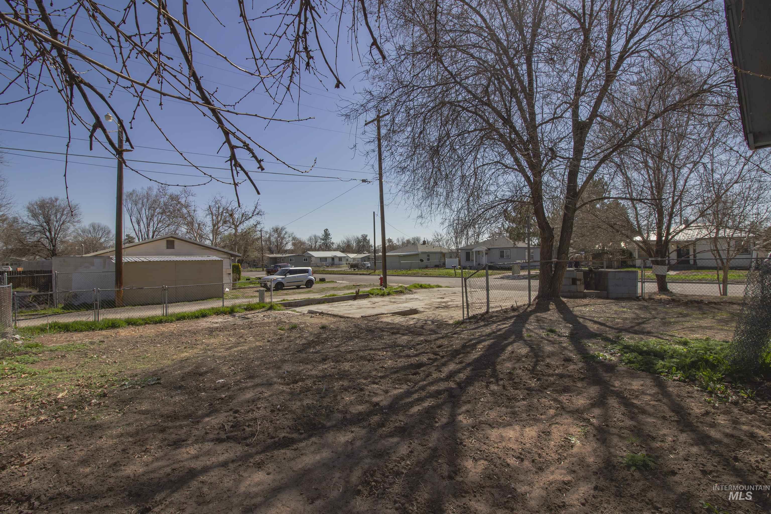 112 NW 8th Street, Ontario, Oregon 97914, 3 Bedrooms, 1 Bathroom, Residential For Sale, Price $224,900,MLS 98978897