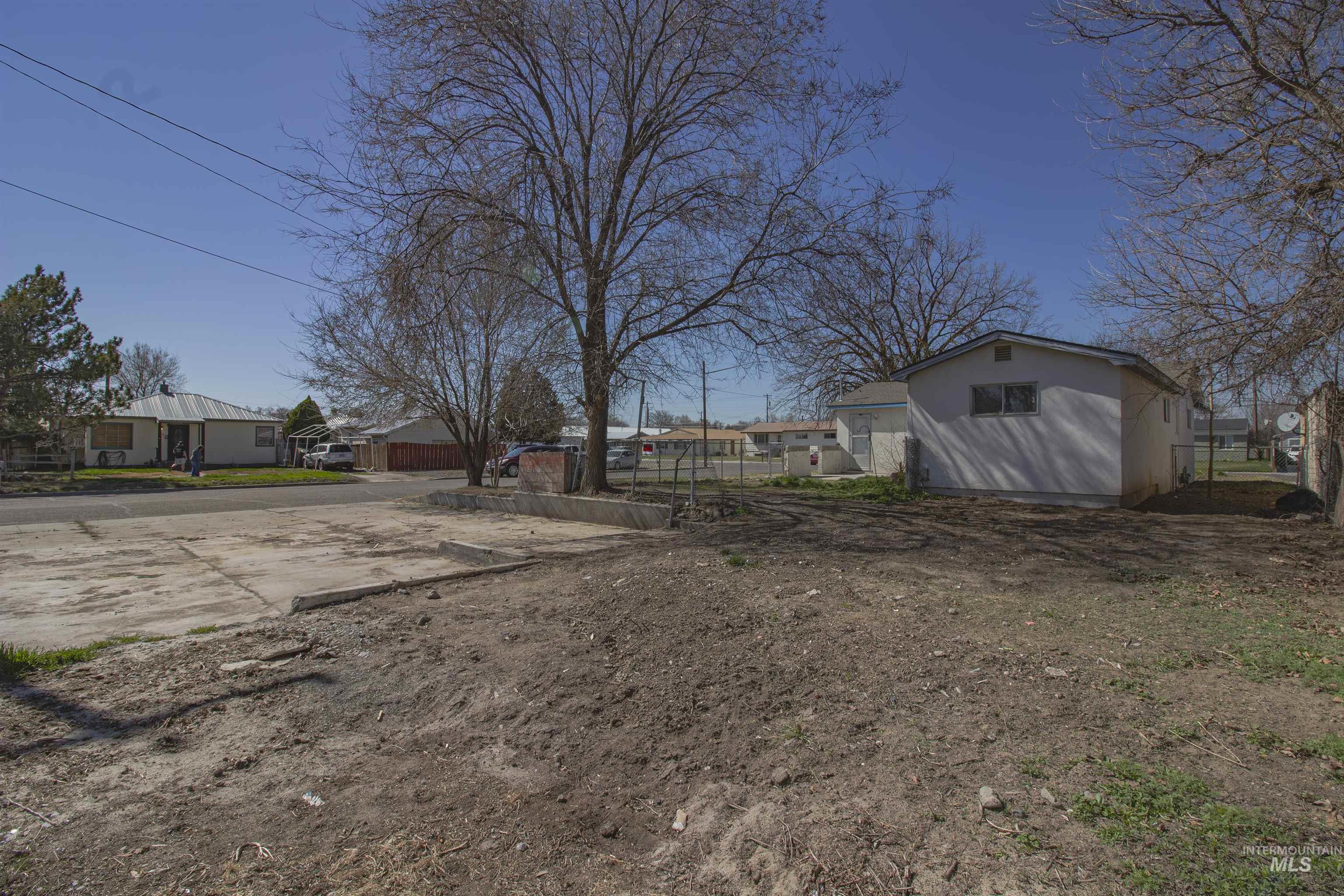 112 NW 8th Street, Ontario, Oregon 97914, 3 Bedrooms, 1 Bathroom, Residential For Sale, Price $224,900,MLS 98978897